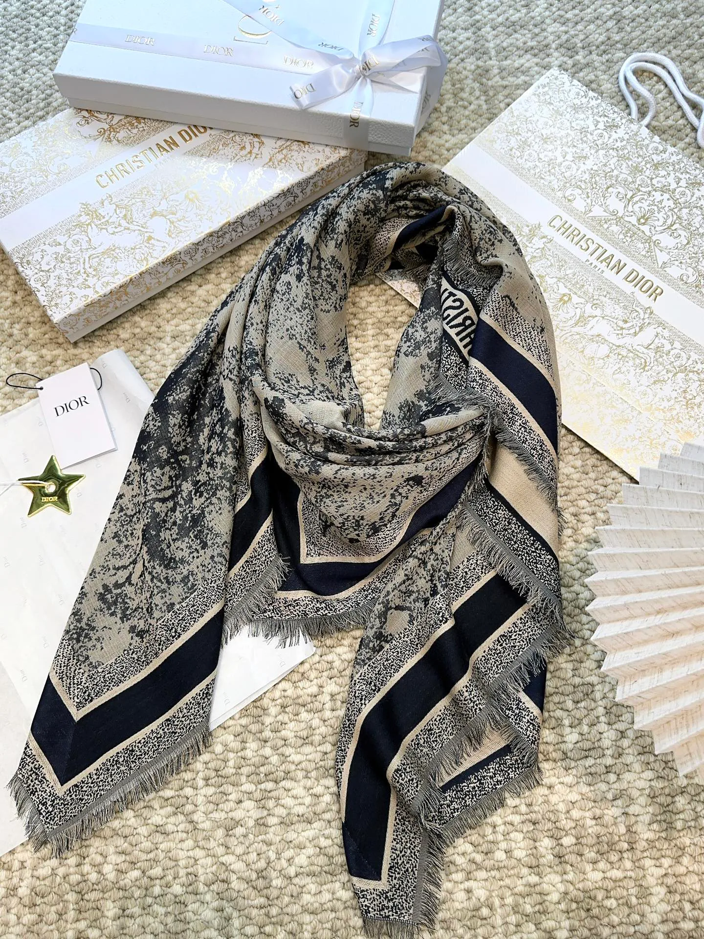 Шарфы Christian Dior 17874835