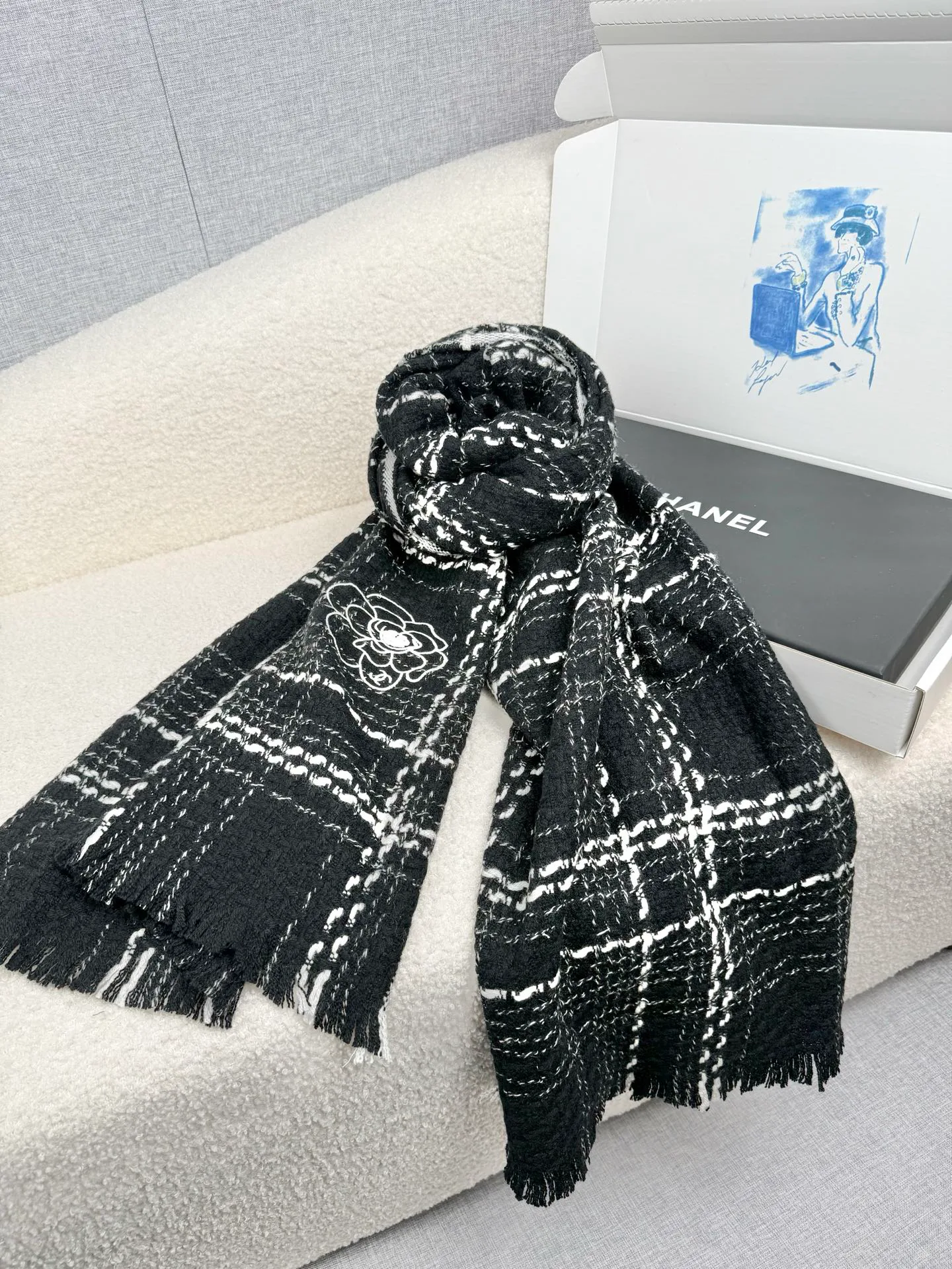 Шарфы Chanel 18675495