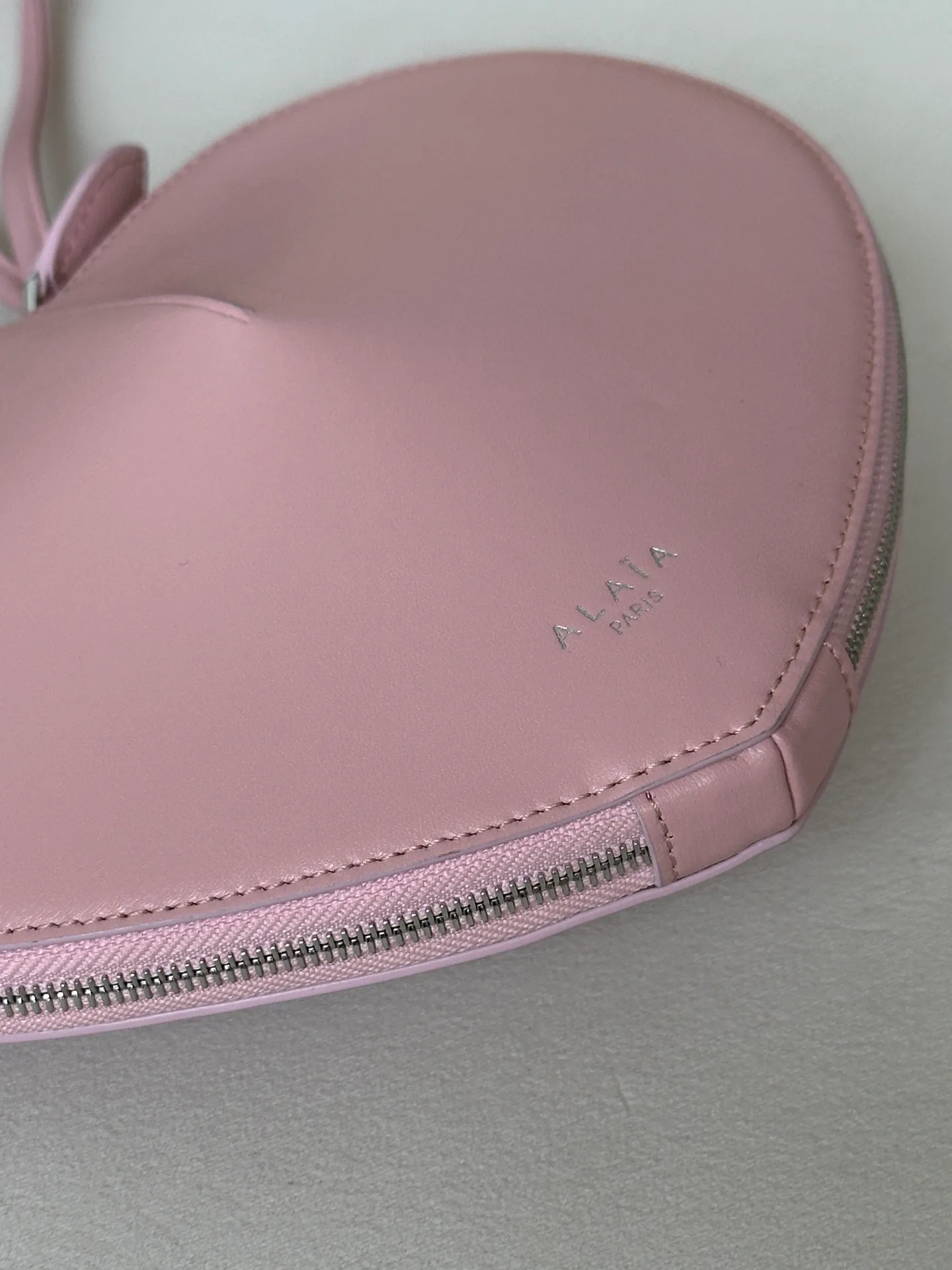 Сумки На Ремне Женские Alaia 22425