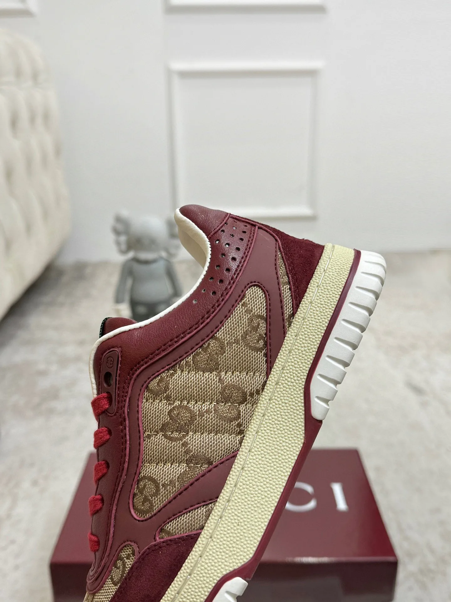 Кроссовки Женские Gucci 944891