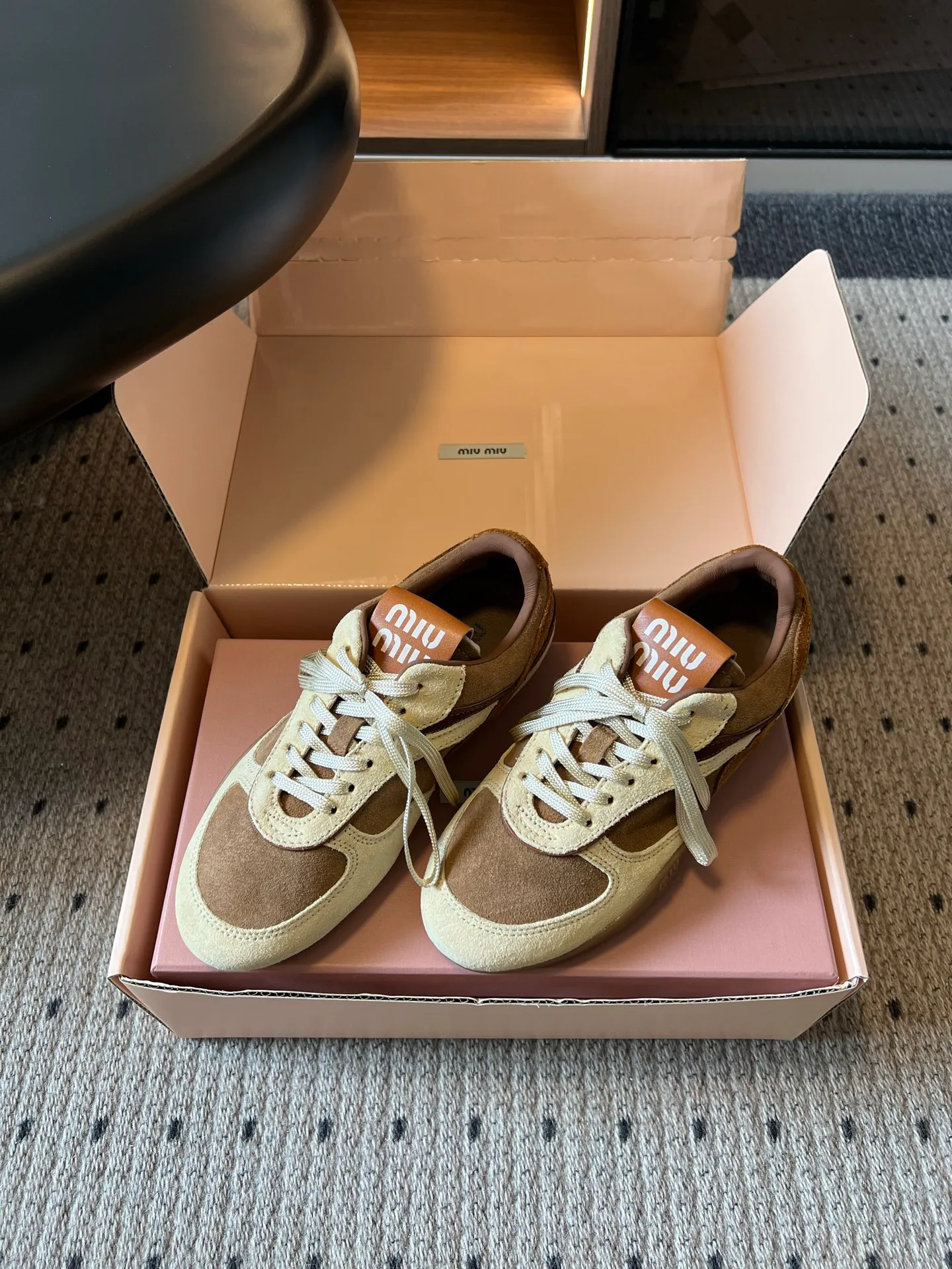 Кроссовки Женские Miu Miu 18066595
