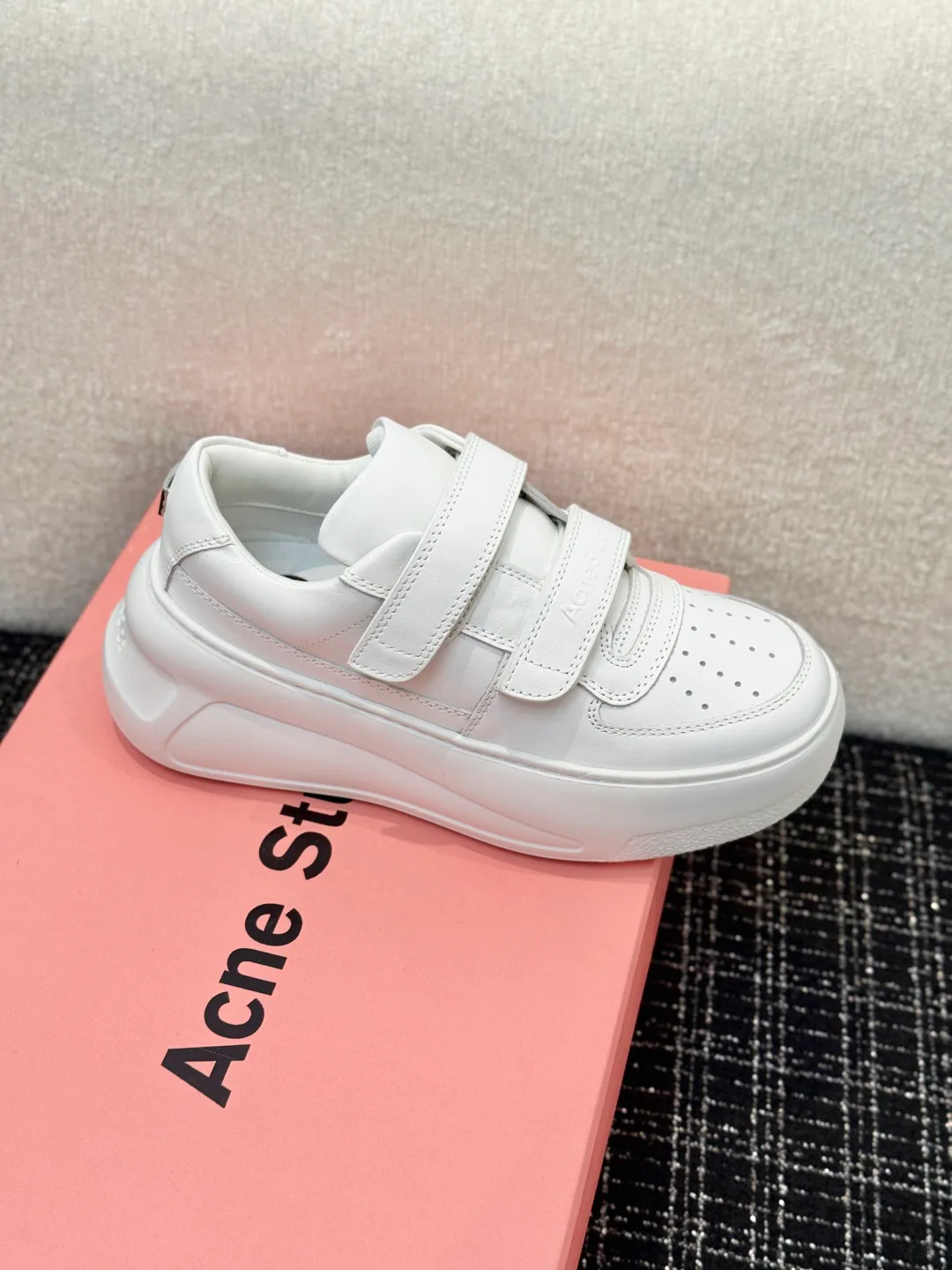 Кроссовки Женские Acne Studios 17978698