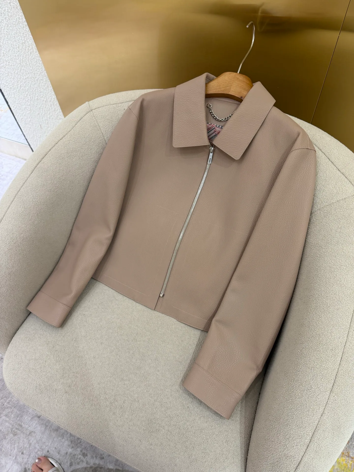 Кожаные Куртки И Дублёнки Женские Hermes 17802394
