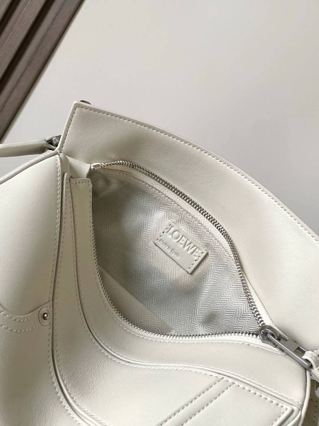 Классические Сумки Женские Loewe 12885178