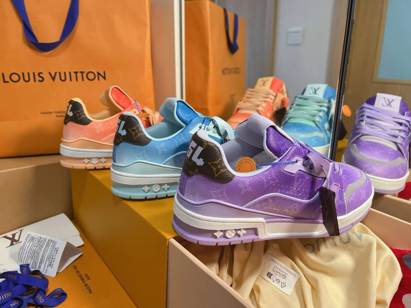 Кроссовки Женские Louis Vuitton 11696546