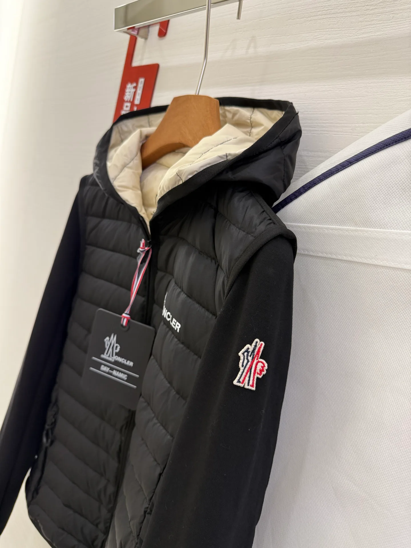 Куртки И Пуховики Женские Moncler 18825202