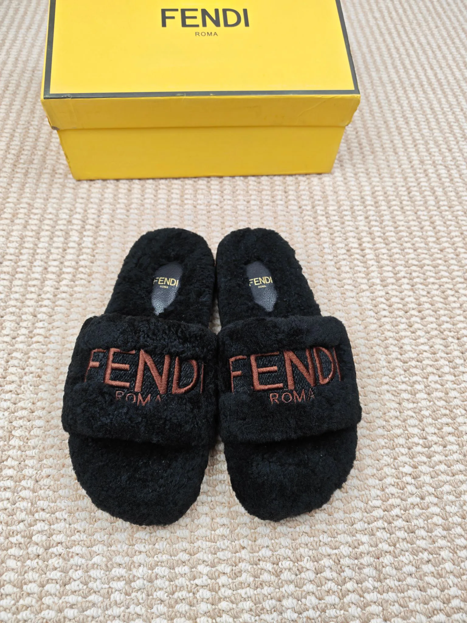 Тапочки Женские Fendi 5275799