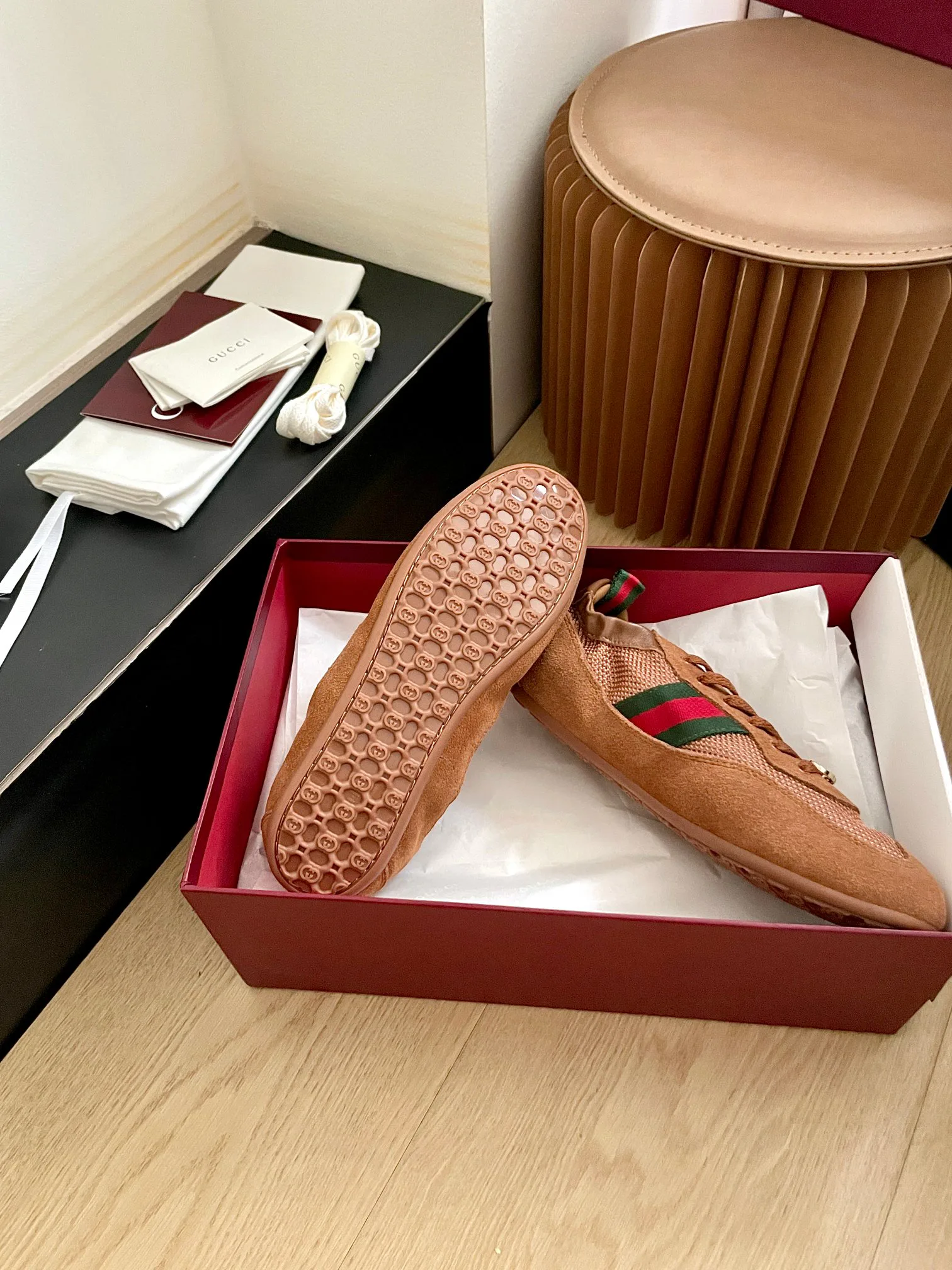 Кроссовки Женские Gucci 941865