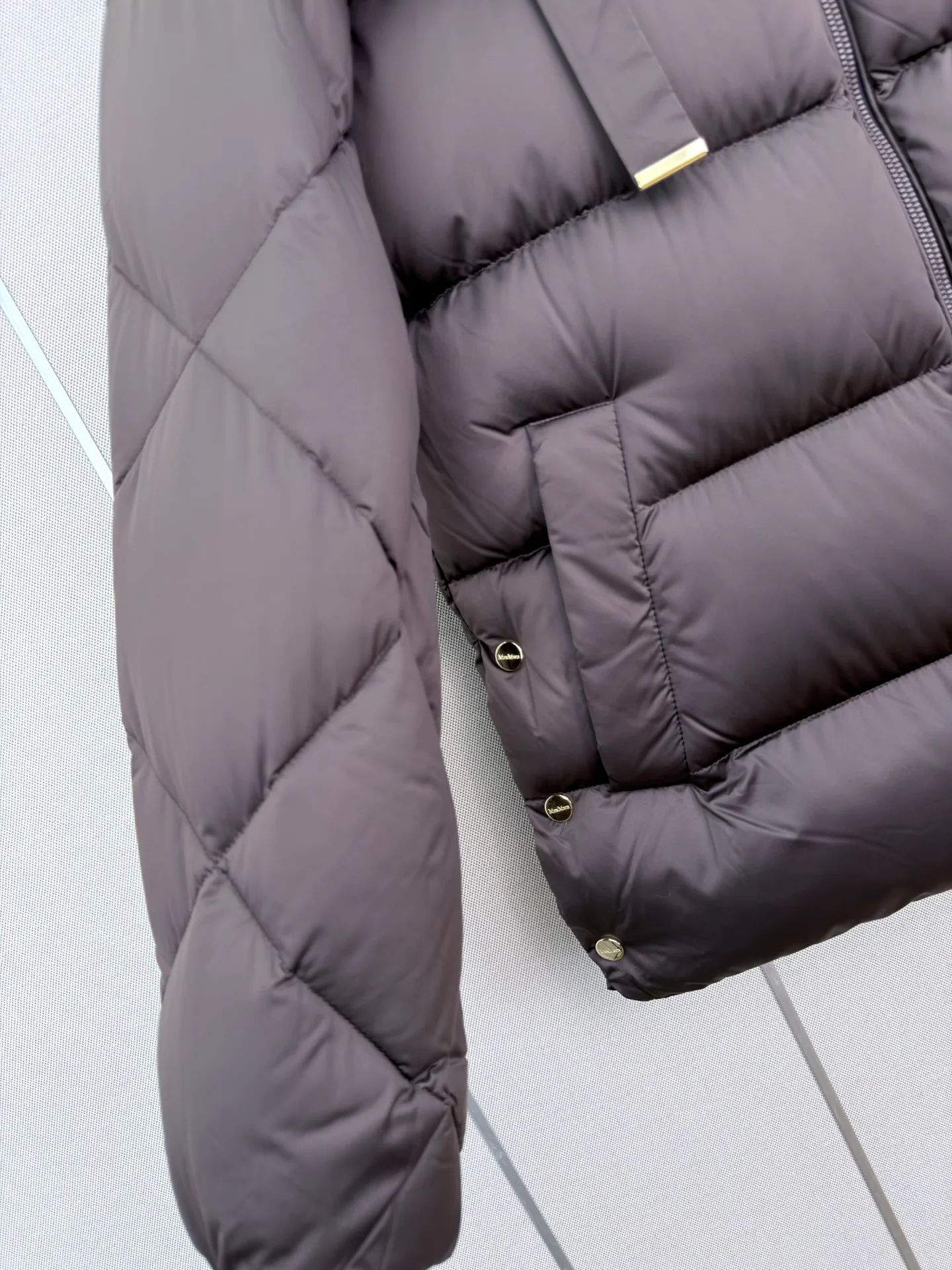 Куртки И Пуховики Женские Max Mara 18325792