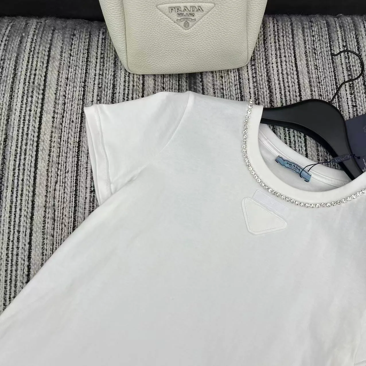 Футболки Женские Prada 13292412