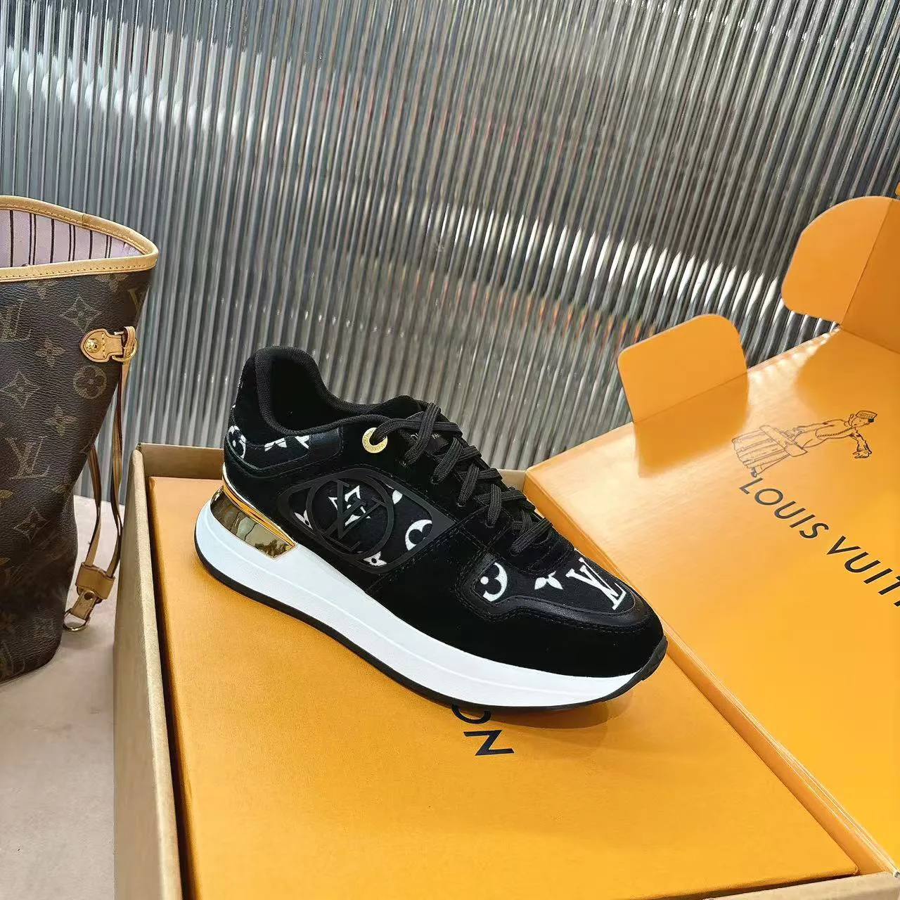 Кроссовки Женские Louis Vuitton 808215