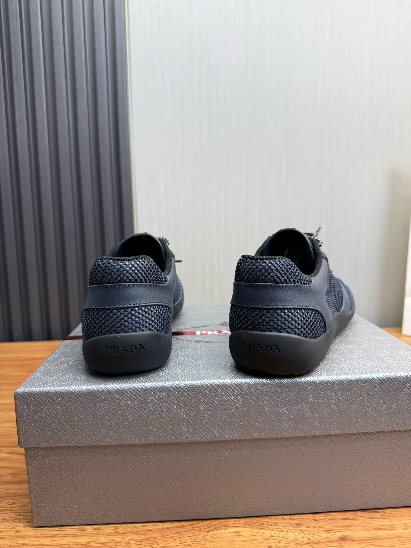 Кроссовки Мужские Prada 13537330