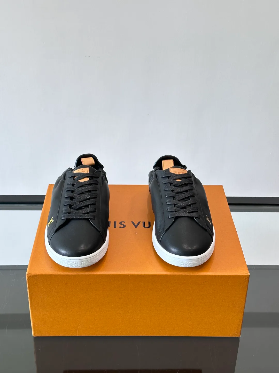 Кроссовки Мужские Louis Vuitton 18263692