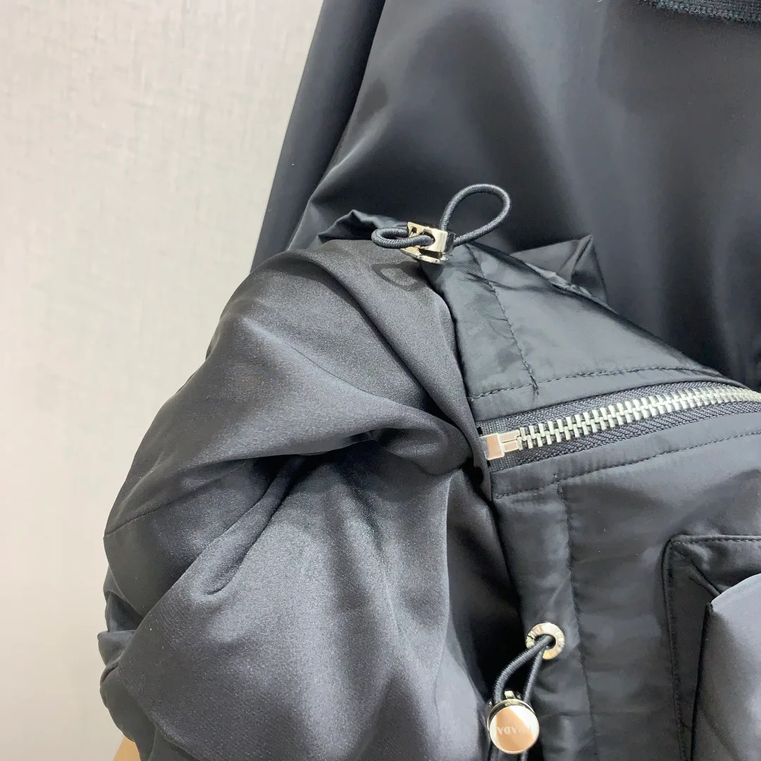 Куртки И Пуховики Женские Prada 18757435