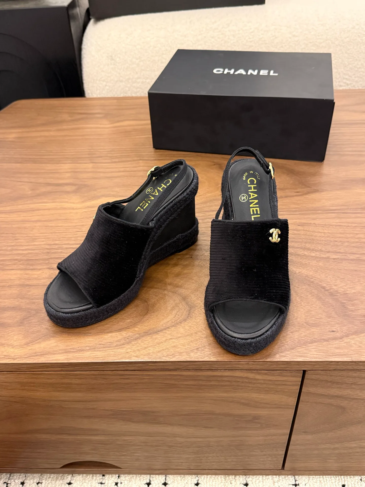 Сандалии Женские Chanel 13444917