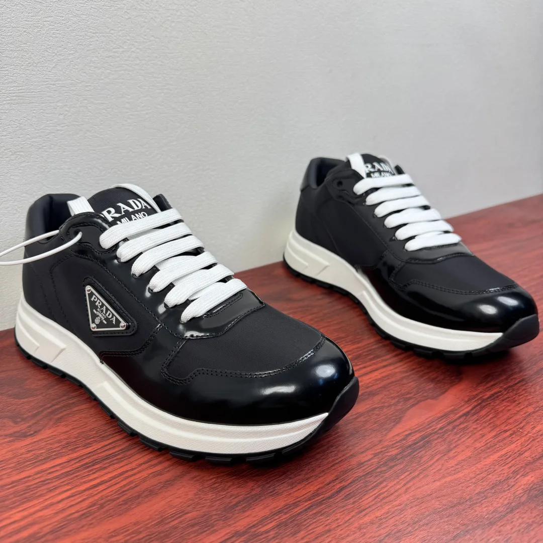 Кроссовки Мужские Prada 11211876