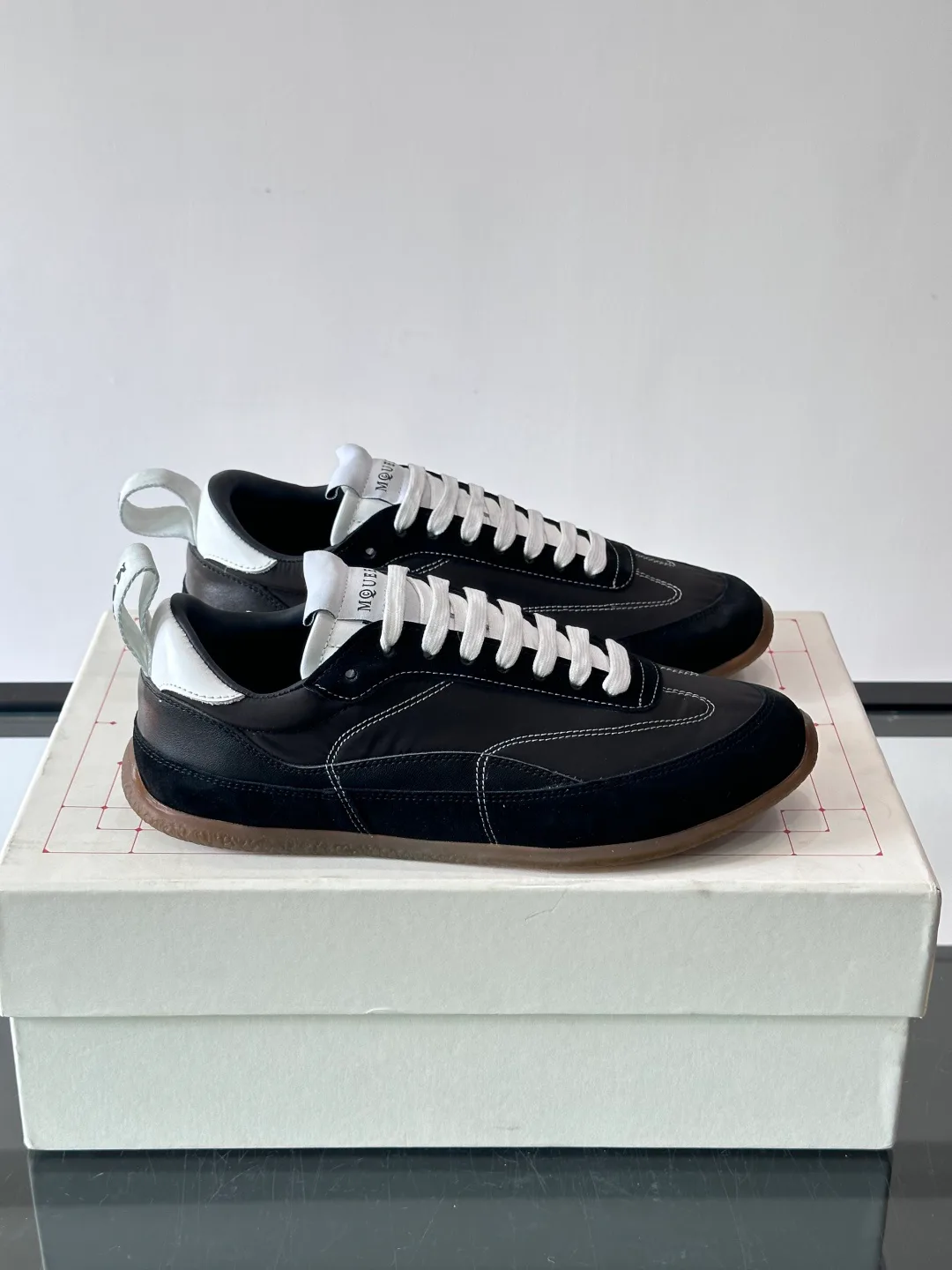 Кроссовки Женские Alexander Mcqueen 11228447