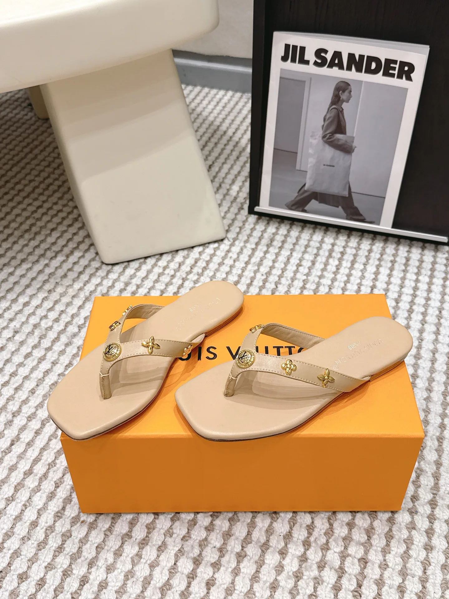 Шлепанцы Женские Louis Vuitton 14555371