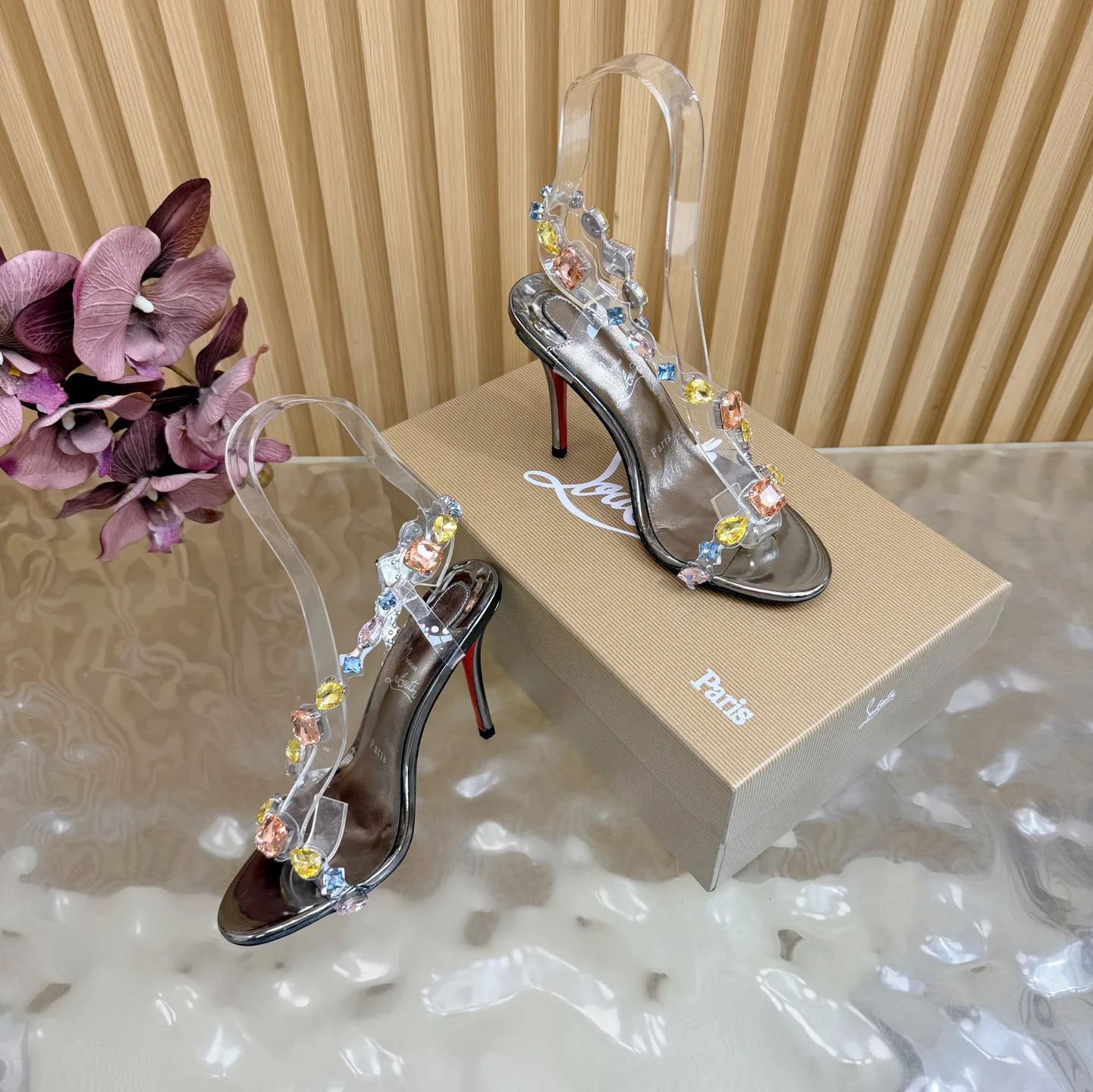 Босоножки Женские Christian Louboutin 9396017