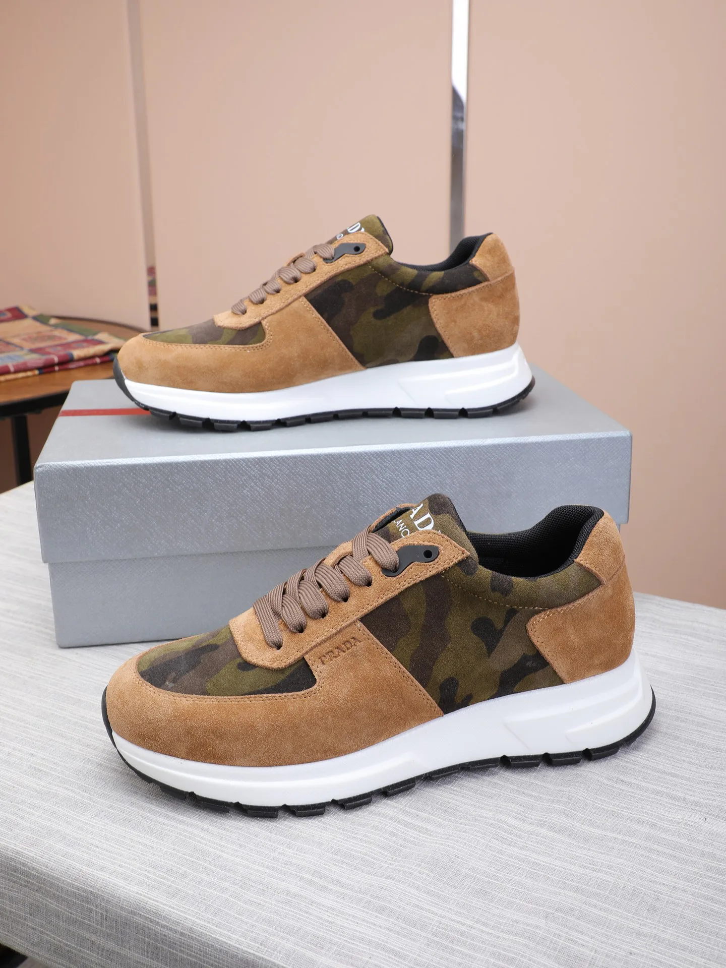 Кроссовки Мужские Prada 10844553