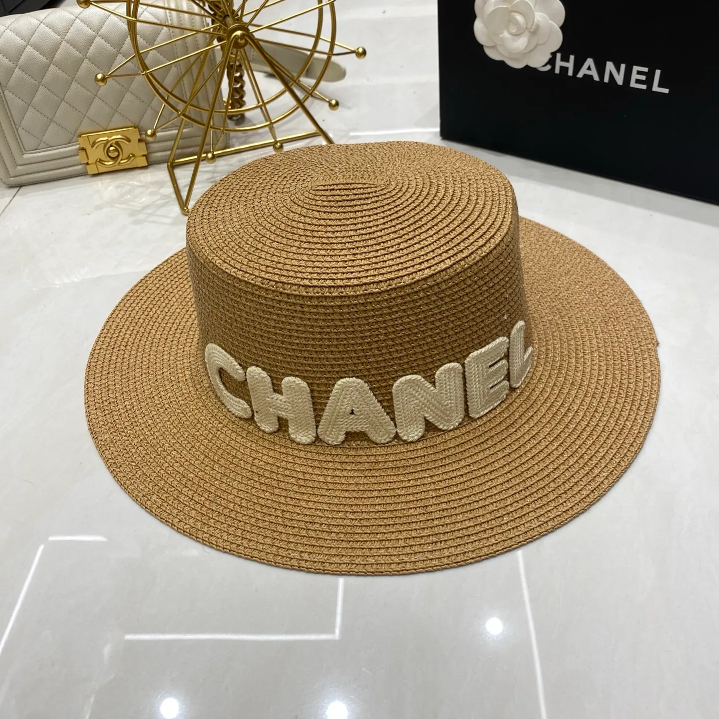 Головные Уборы Chanel 17498280