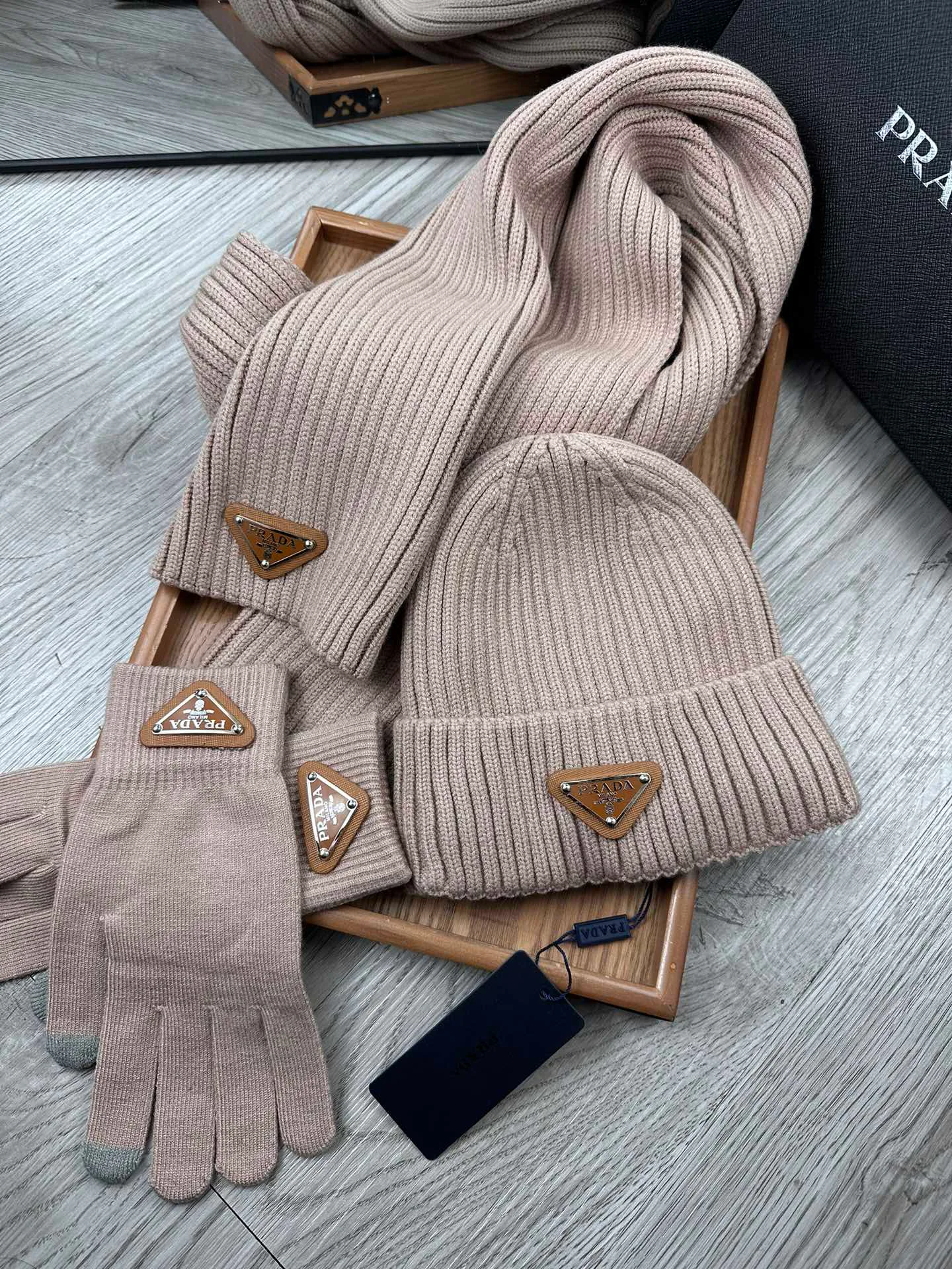 Шарфы Prada 318486