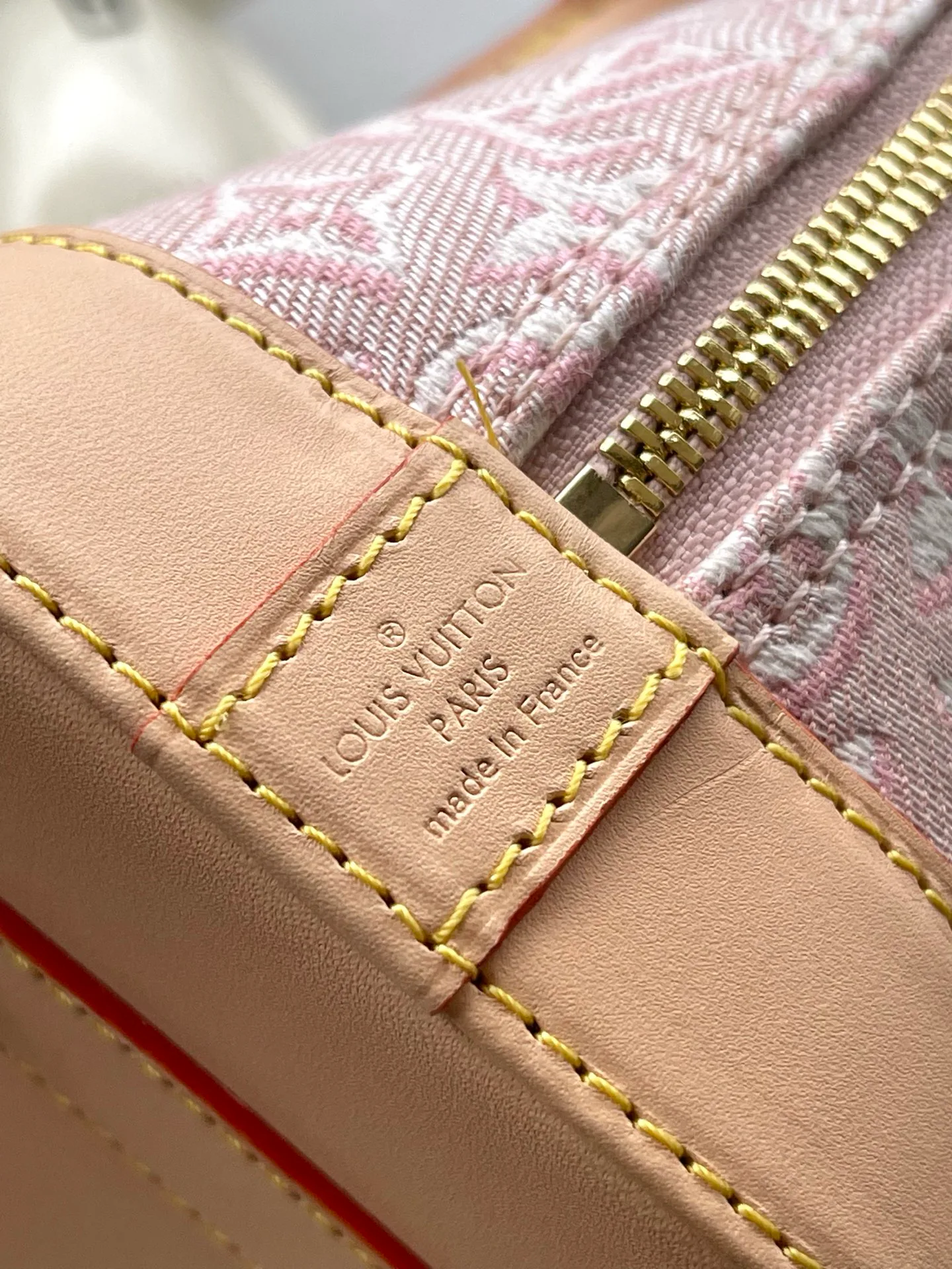 Классические Сумки Женские Louis Vuitton 18170463
