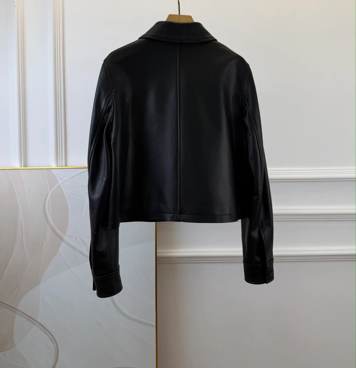 Кожаные Куртки И Дублёнки Женские Christian Dior 18010882