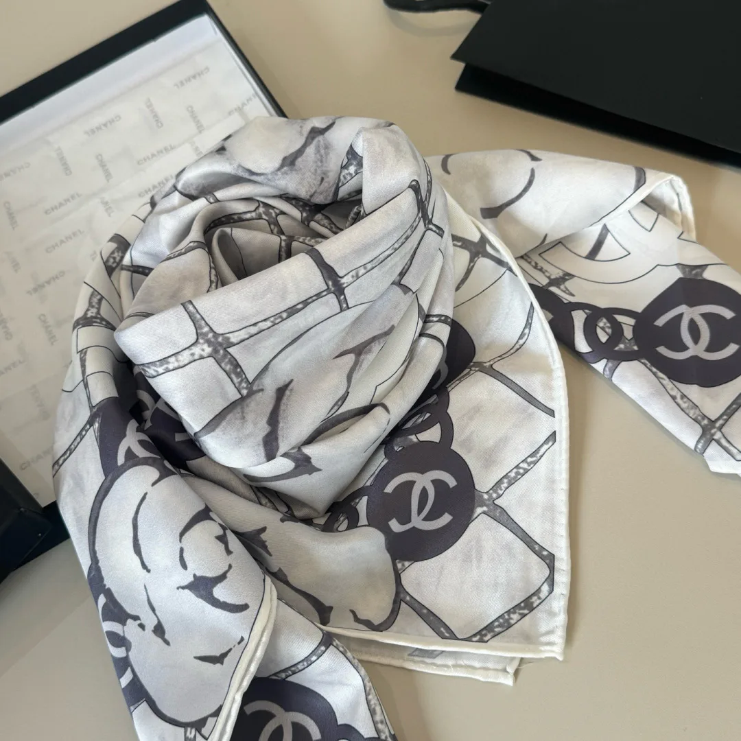 Платки Chanel 11362354