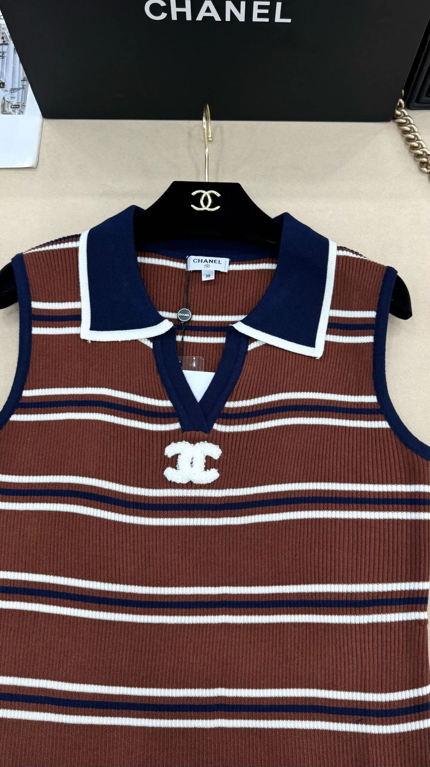 Жилеты Женские Chanel 16995410