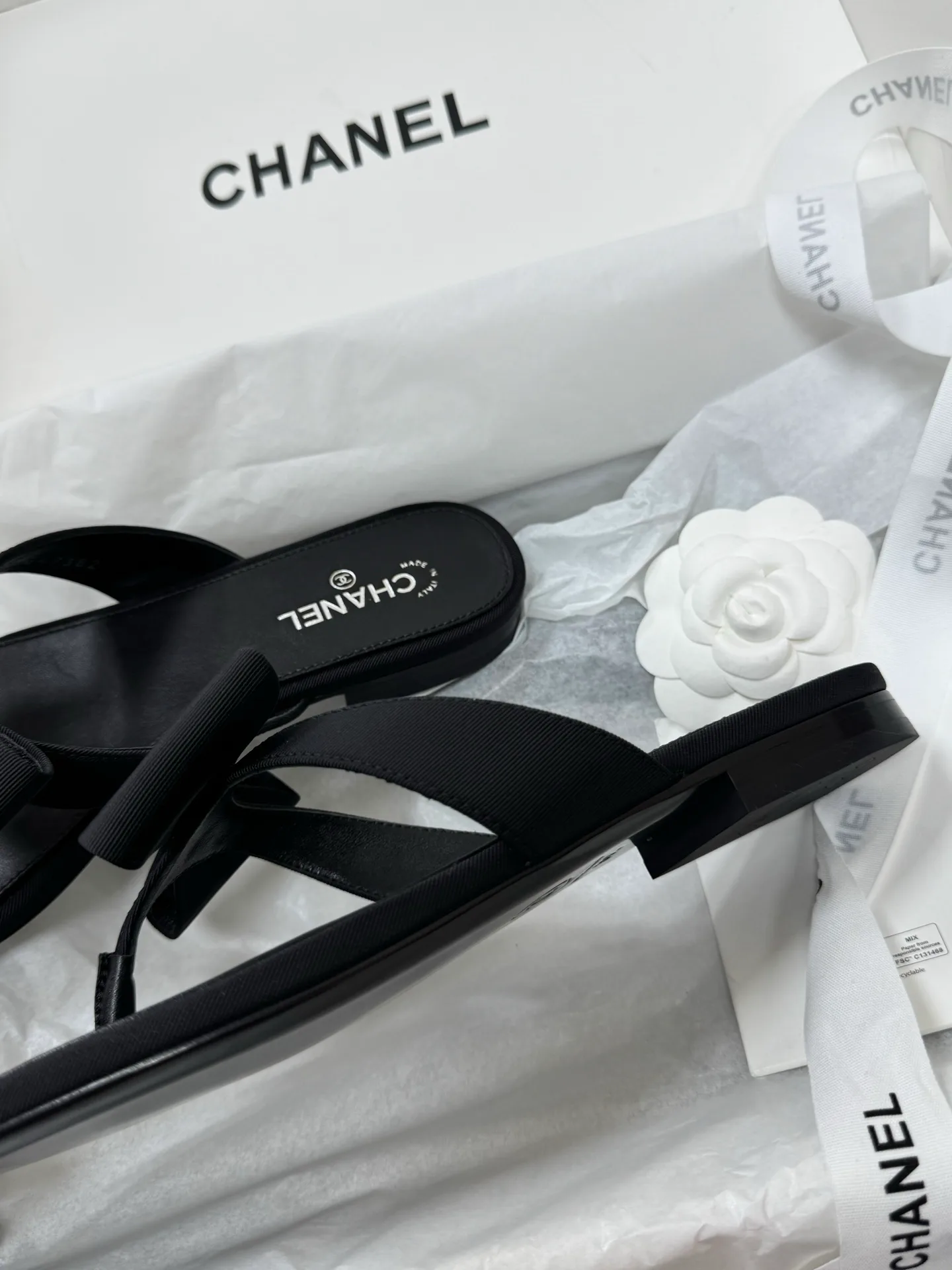 Шлепанцы Женские Chanel 17418250