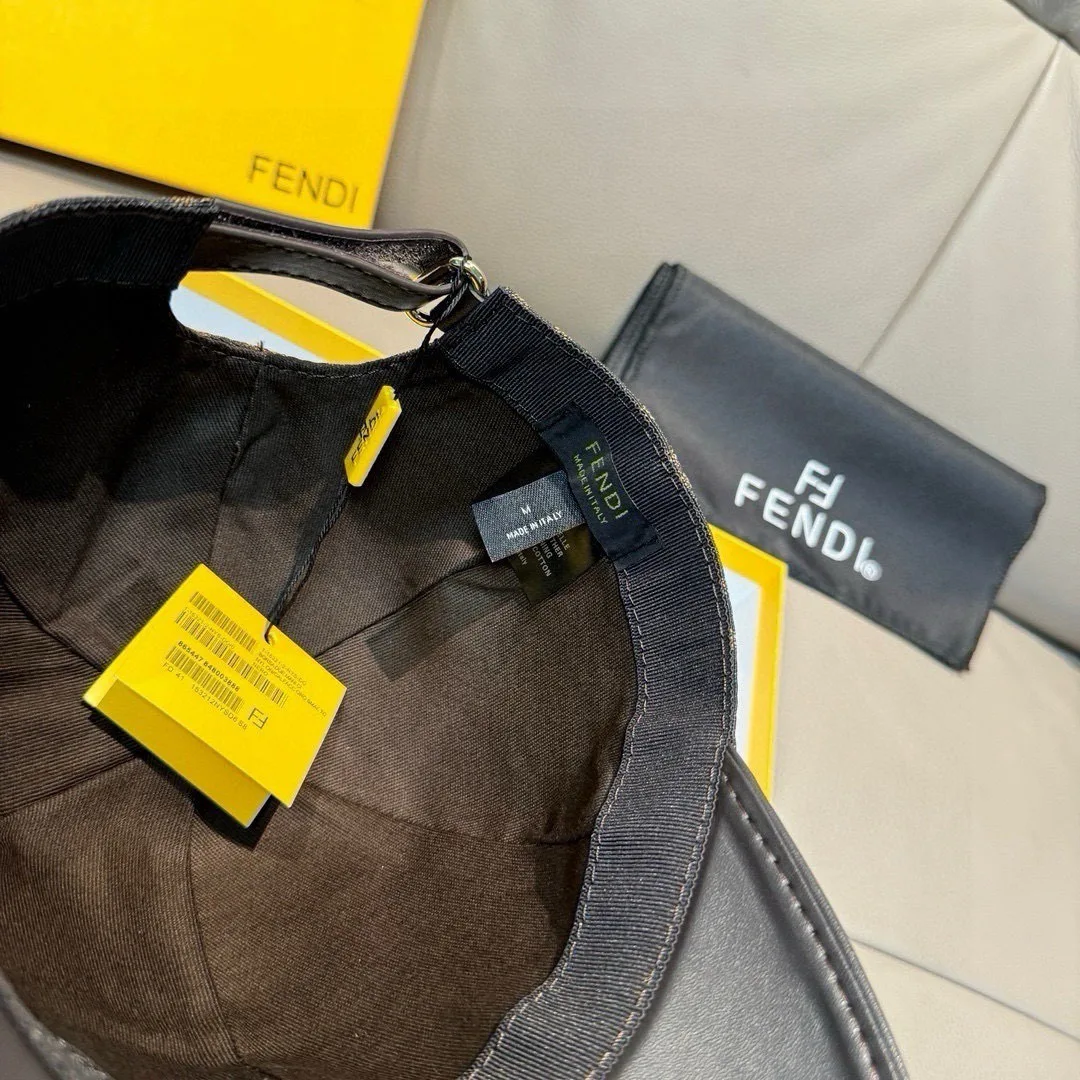 Головные Уборы Fendi 17515239