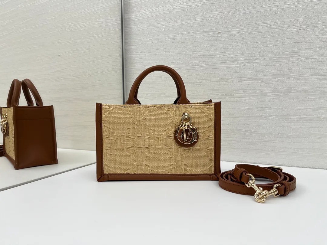 Классические Сумки Женские Christian Dior 11630091