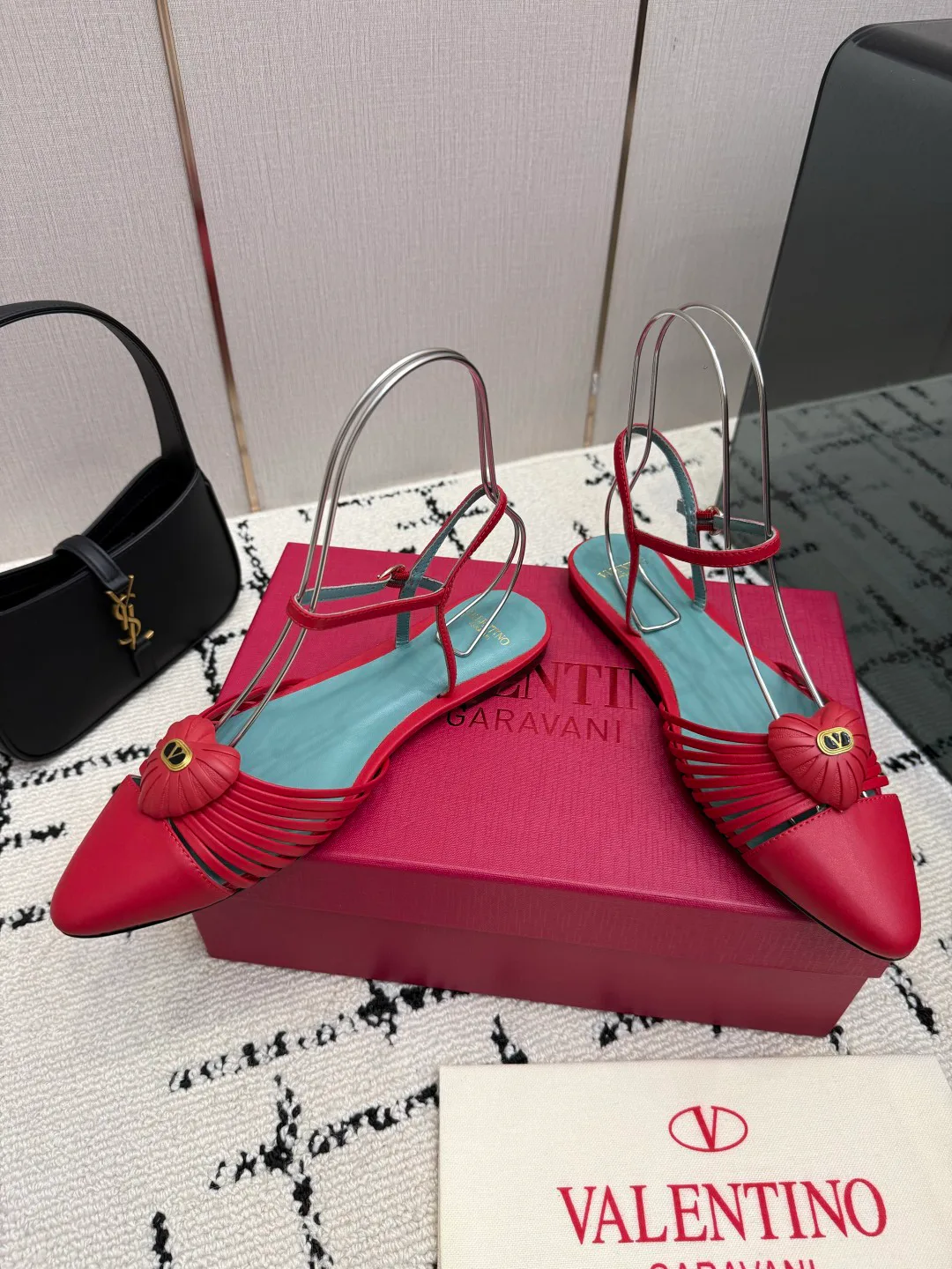 Босоножки Женские Valentino 18598094