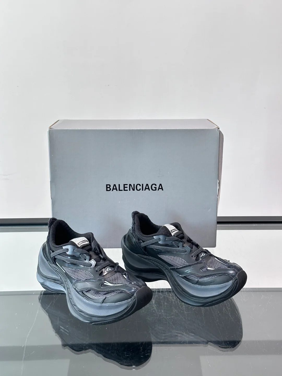 Кроссовки Женские Balenciaga 17634158