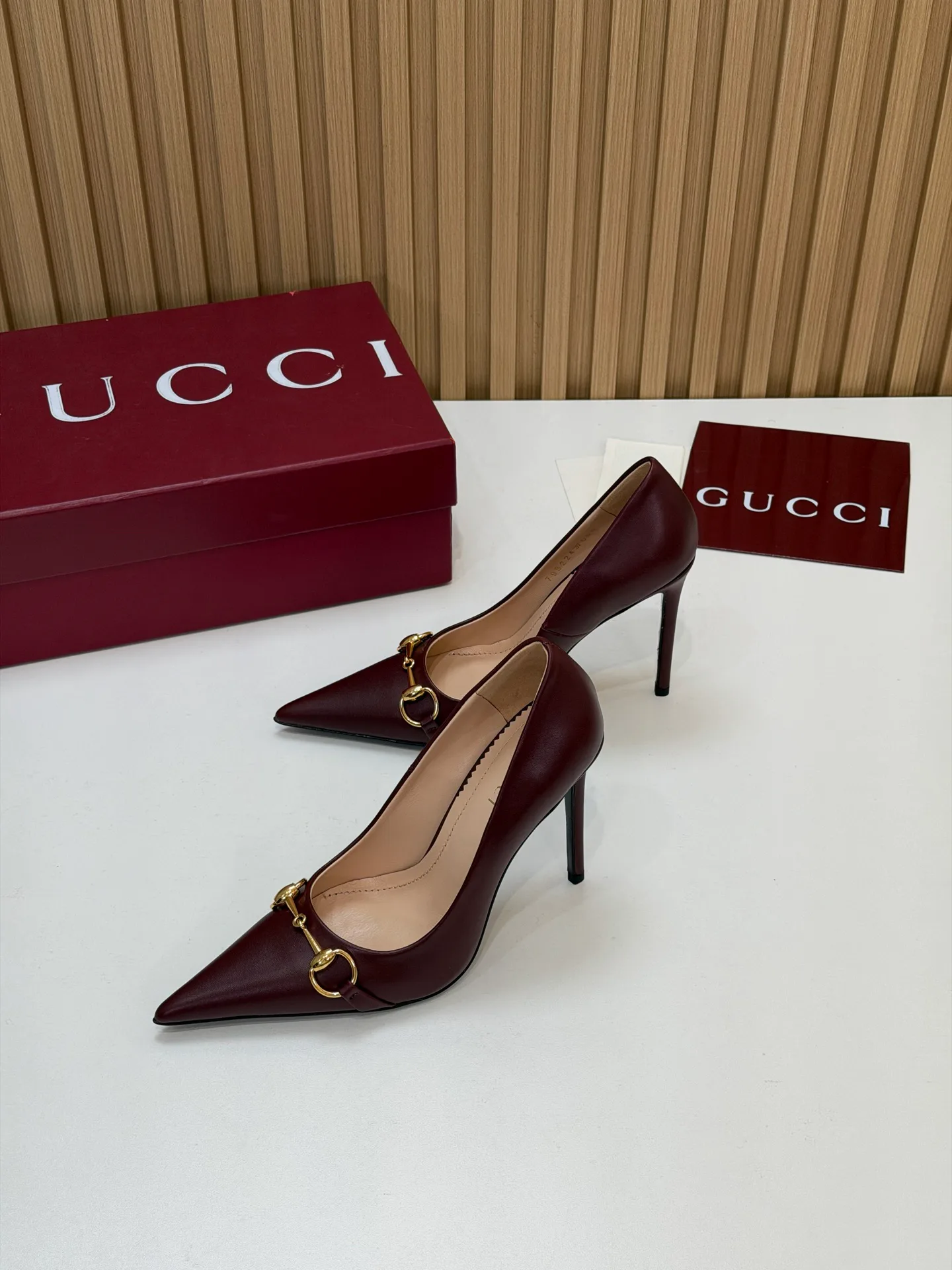 Туфли Женские Gucci 18245477