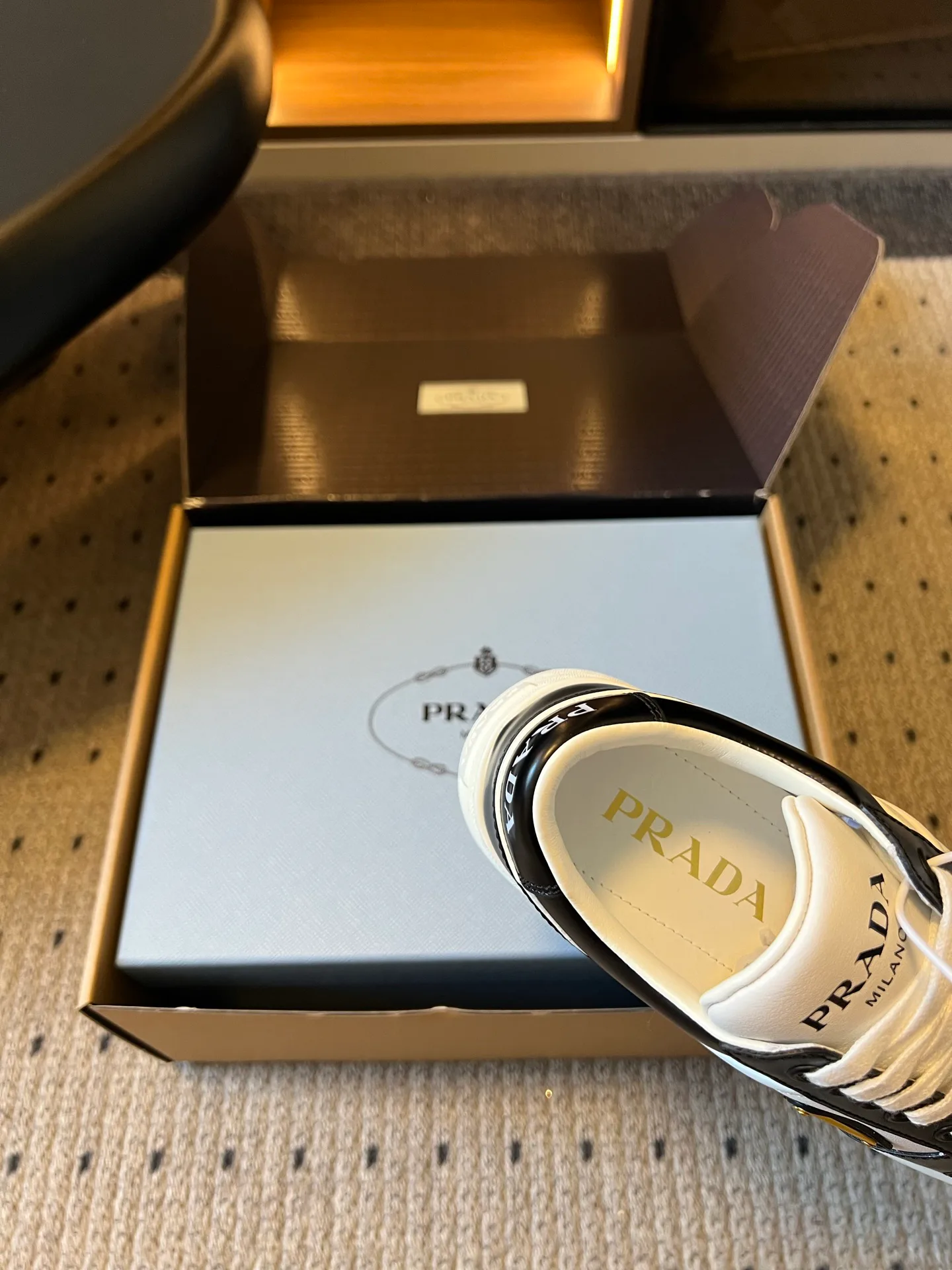 Кроссовки Женские Prada 20149950