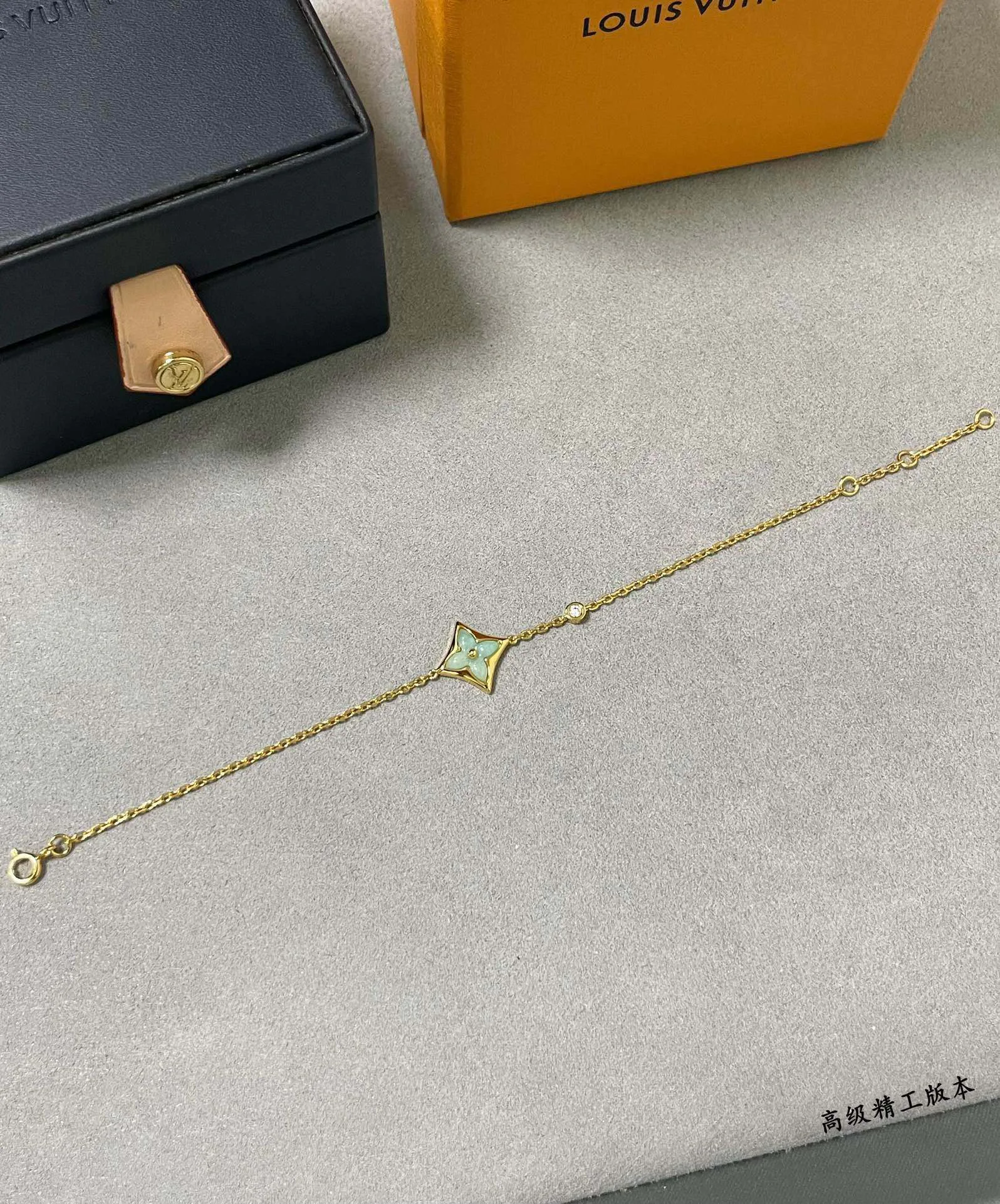 Бижутерия Louis Vuitton 11474361