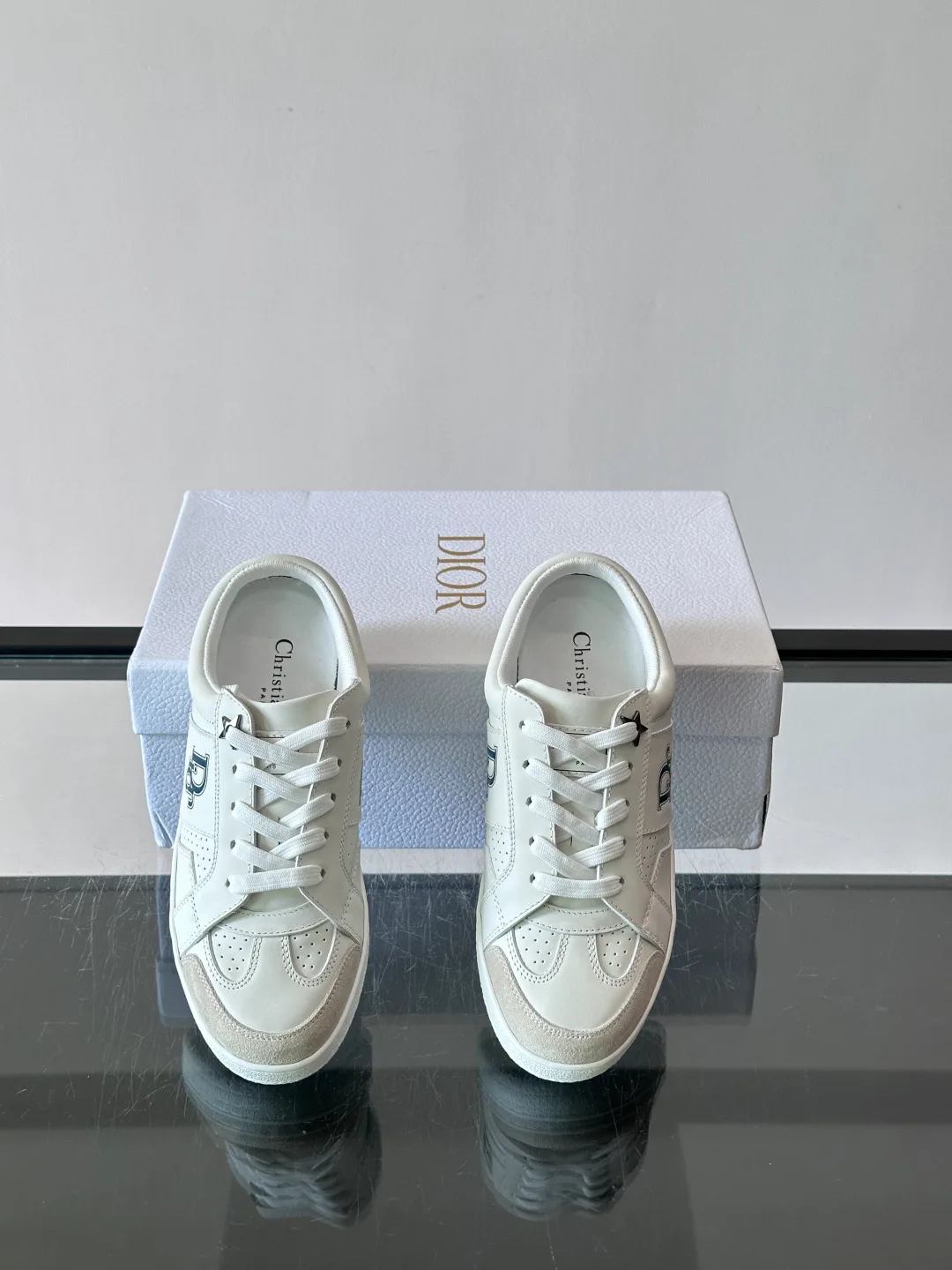 Кроссовки Женские Christian Dior 18102609