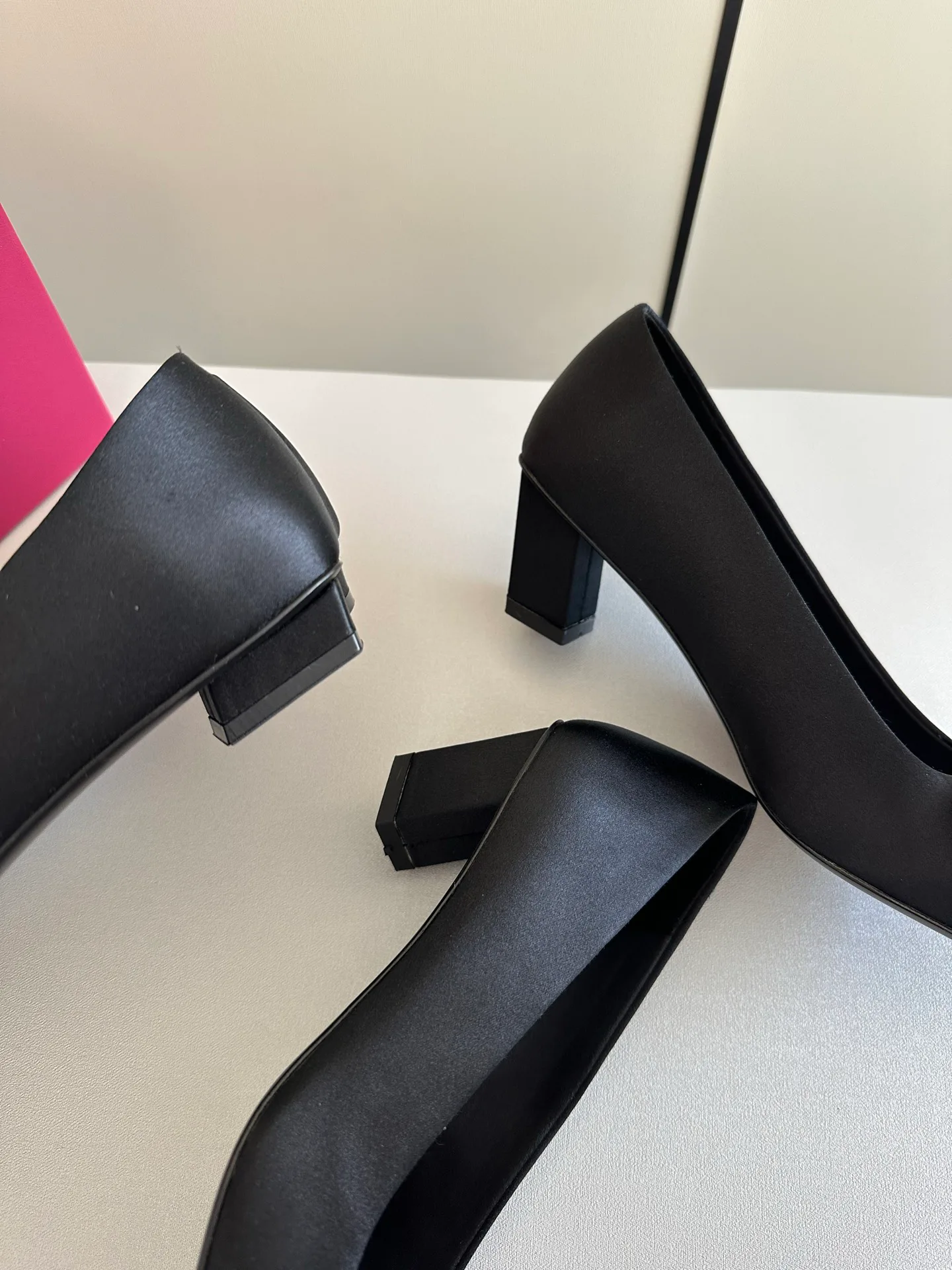 Туфли Женские Roger Vivier 17624493