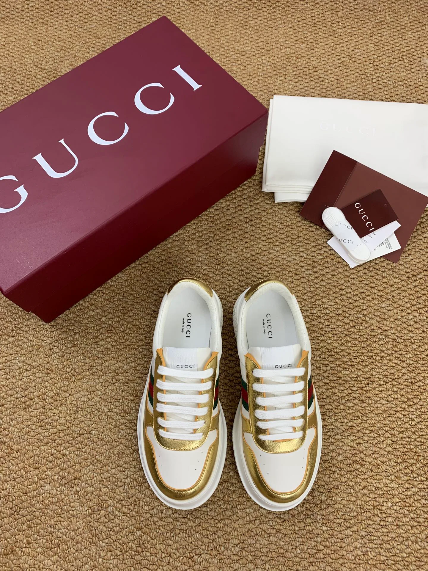 Кроссовки Женские Gucci 17545193