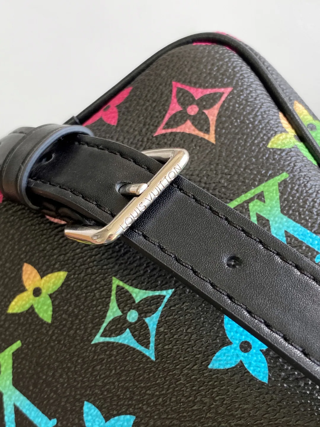 Сумки На Ремне Женские Louis Vuitton 11185389