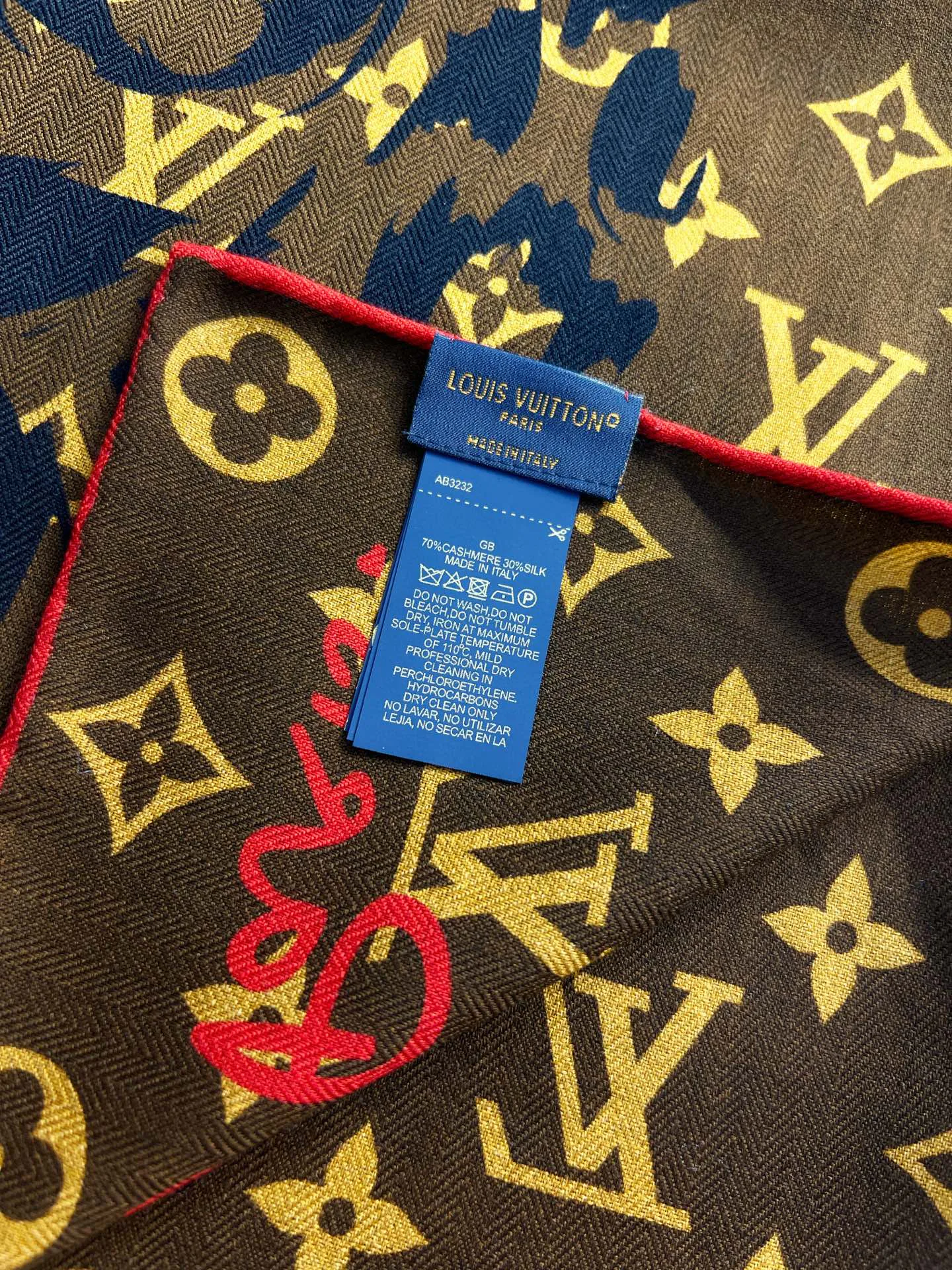 Платки Louis Vuitton 18374289