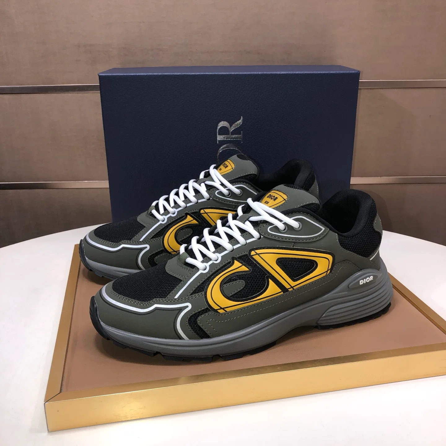 Кроссовки Мужские Christian Dior 19044024