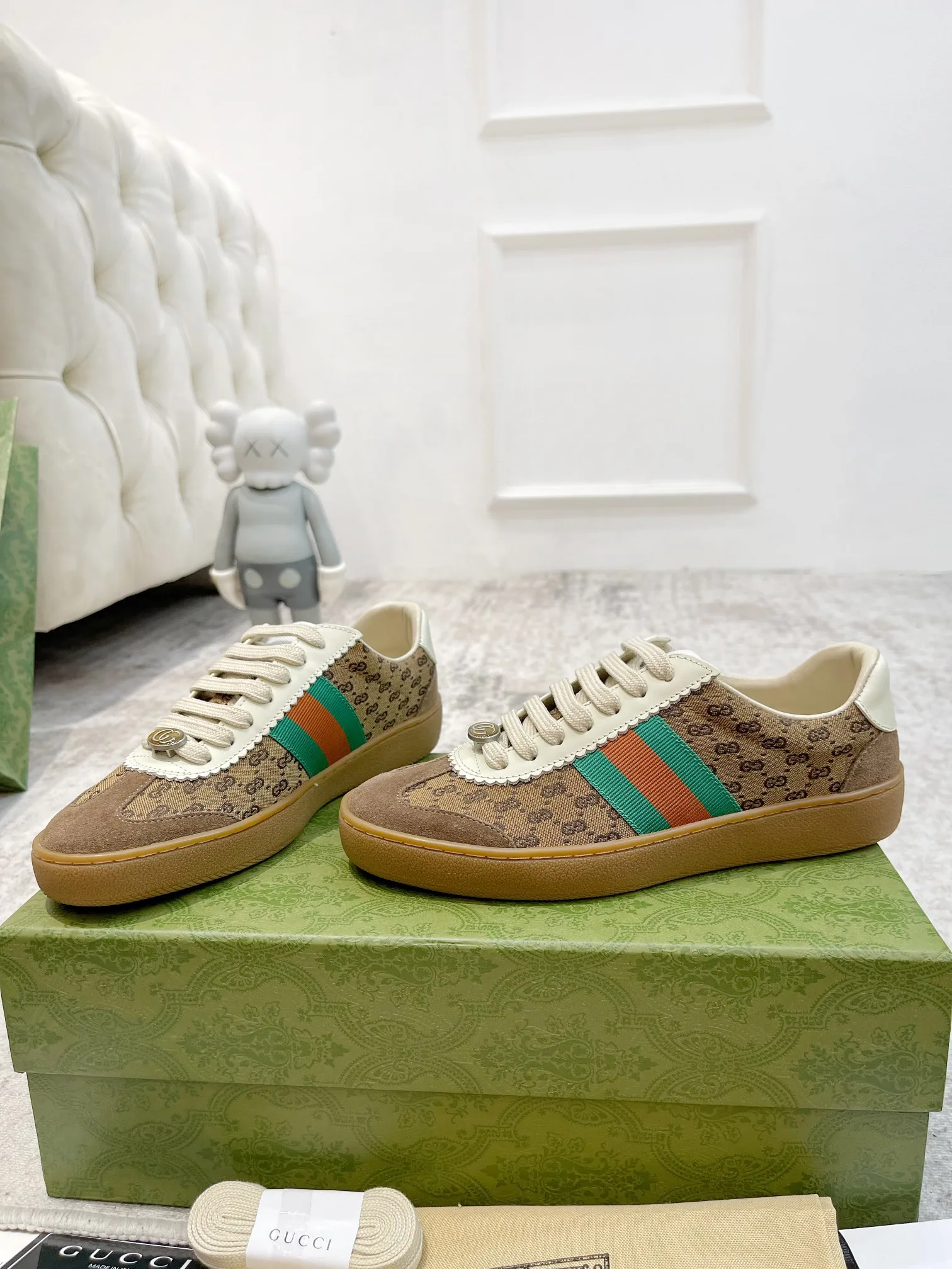 Кроссовки Женские Gucci 18765967