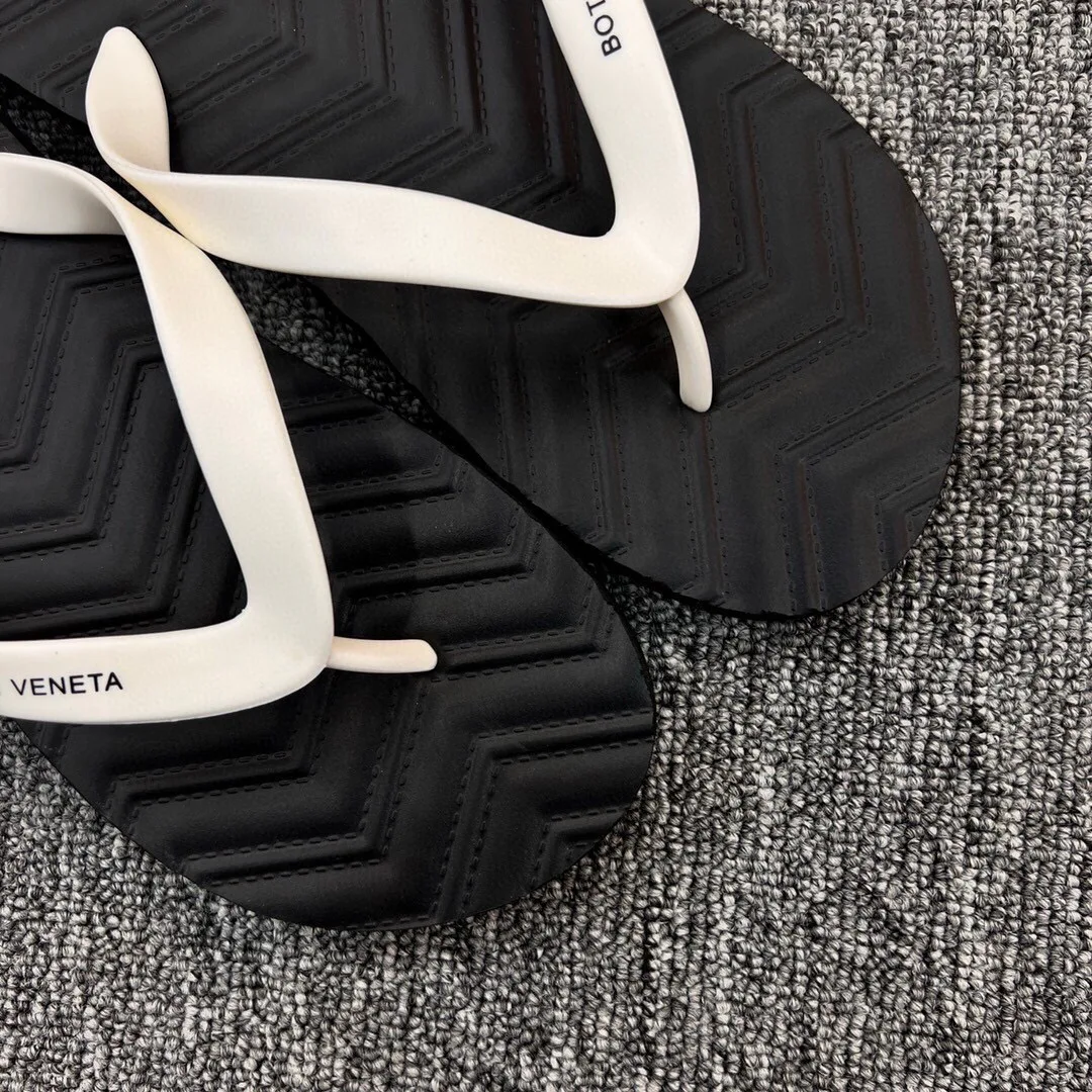 Шлепанцы Мужские Bottega Veneta 11396542