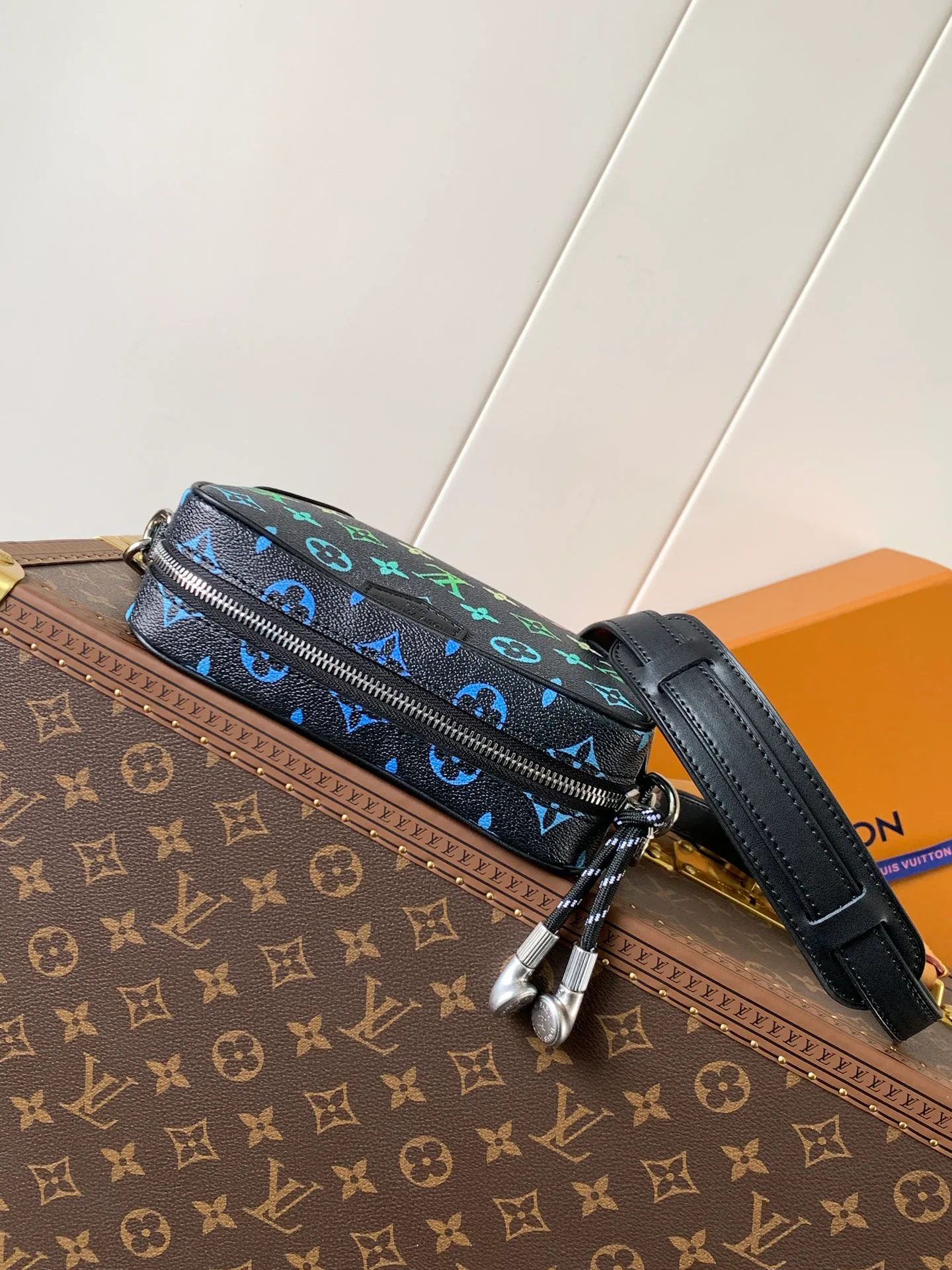 Сумки На Ремне Женские Louis Vuitton 3885415