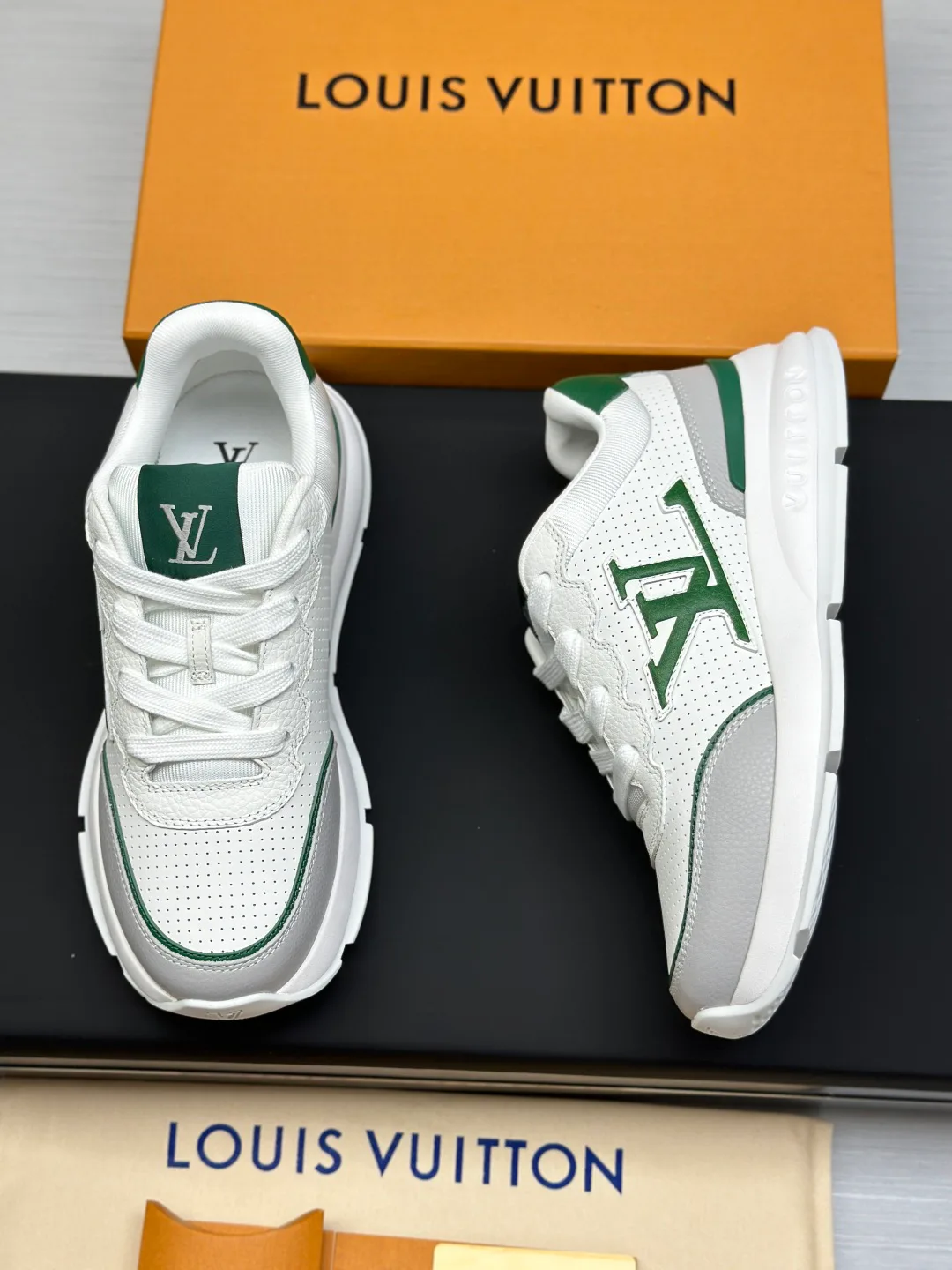 Кроссовки Мужские Louis Vuitton 168926