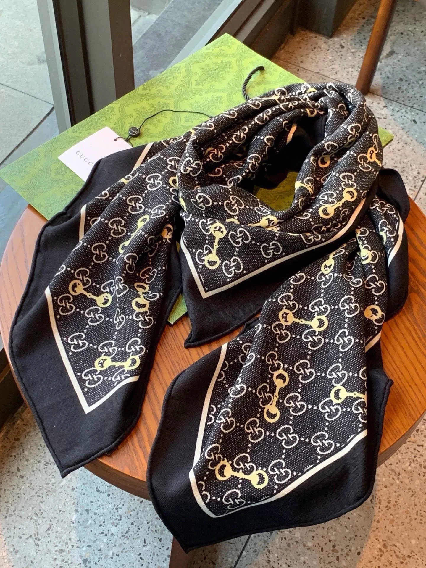 Шарфы Gucci 17543254