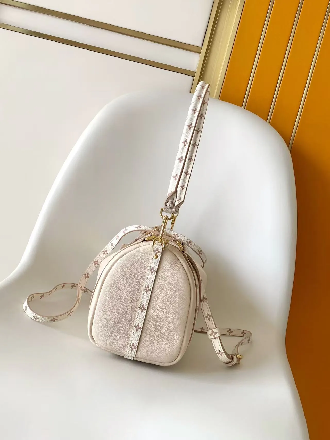 Классические Сумки Женские Louis Vuitton 17813547